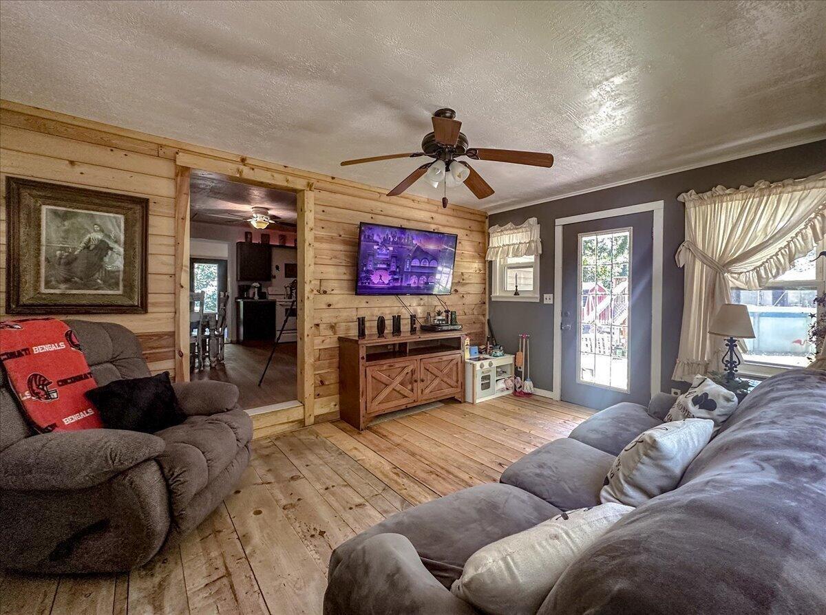 310 Golley Road Property Photo 9