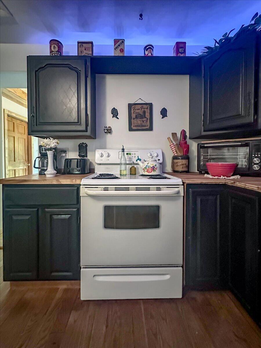 310 Golley Road Property Photo 12