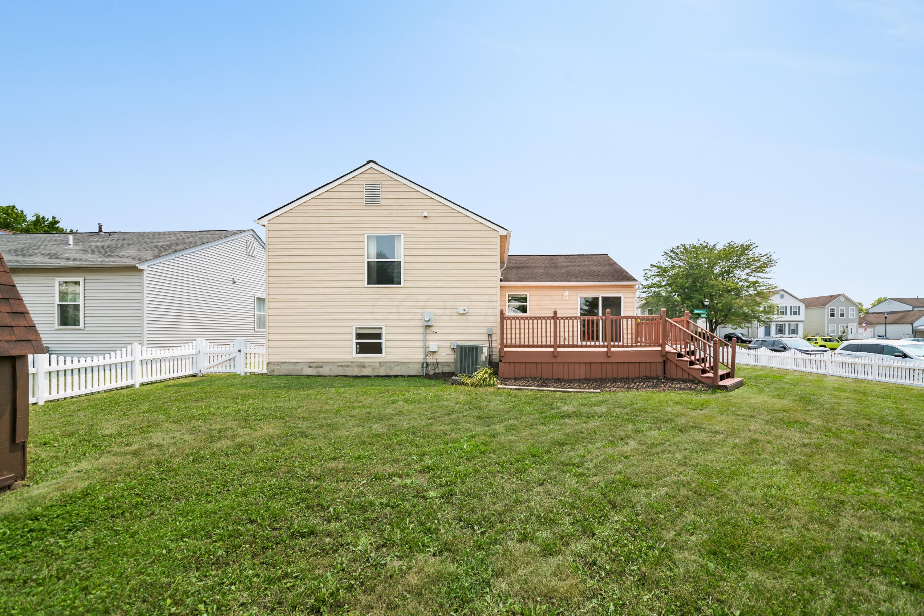 926 Robmeyer Drive Property Photo 5