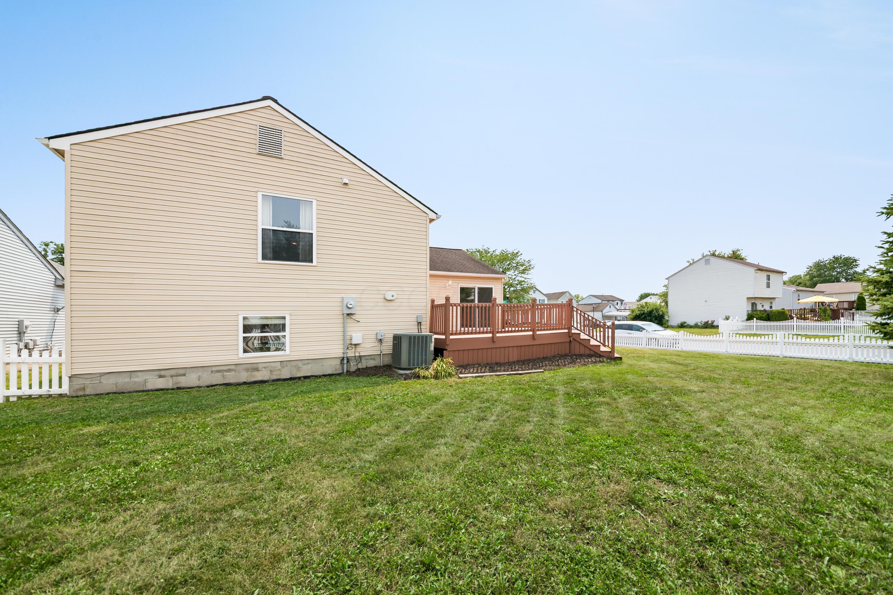 926 Robmeyer Drive Property Photo 8