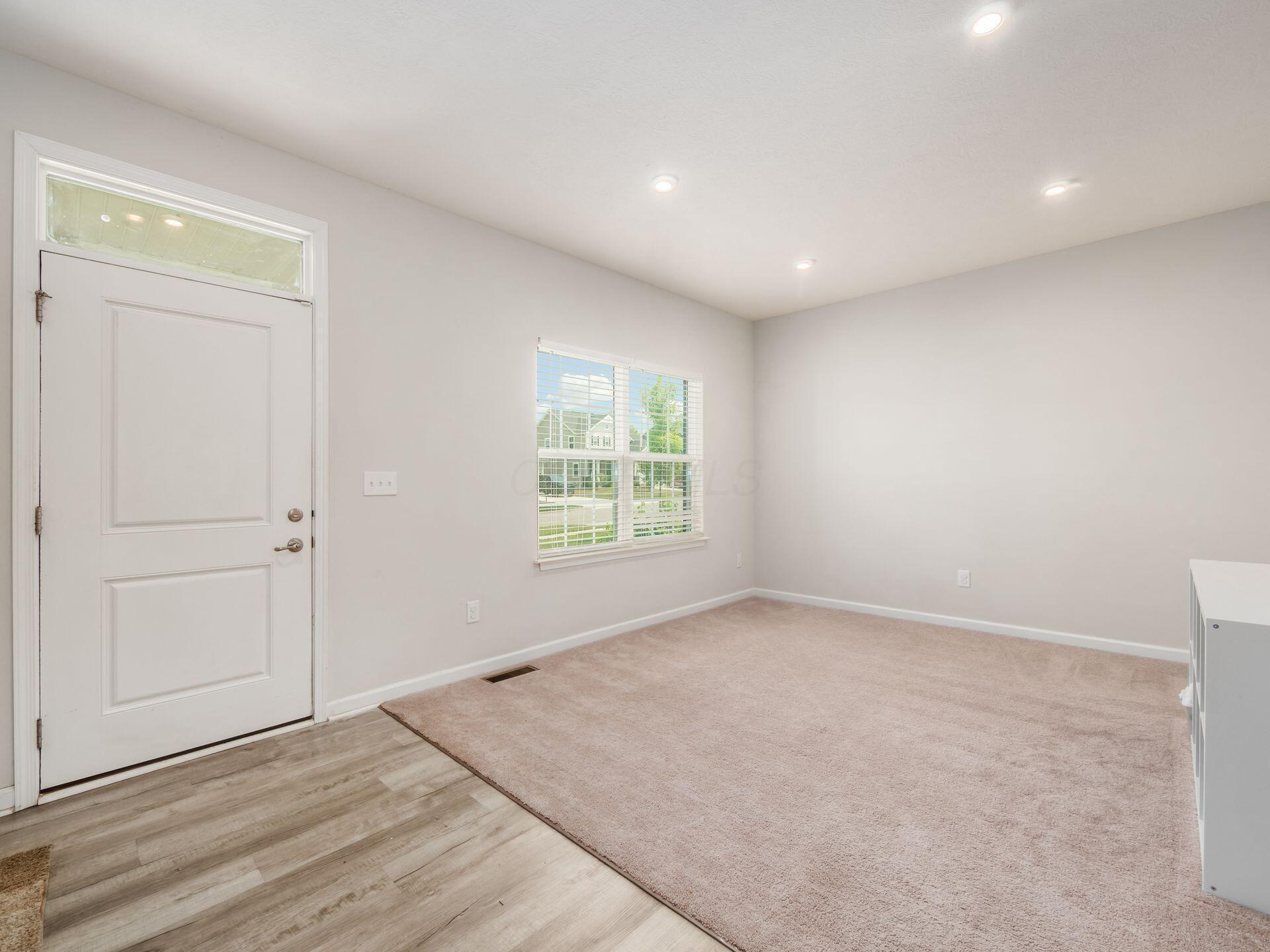 8435 Graystone Drive Property Photo 4
