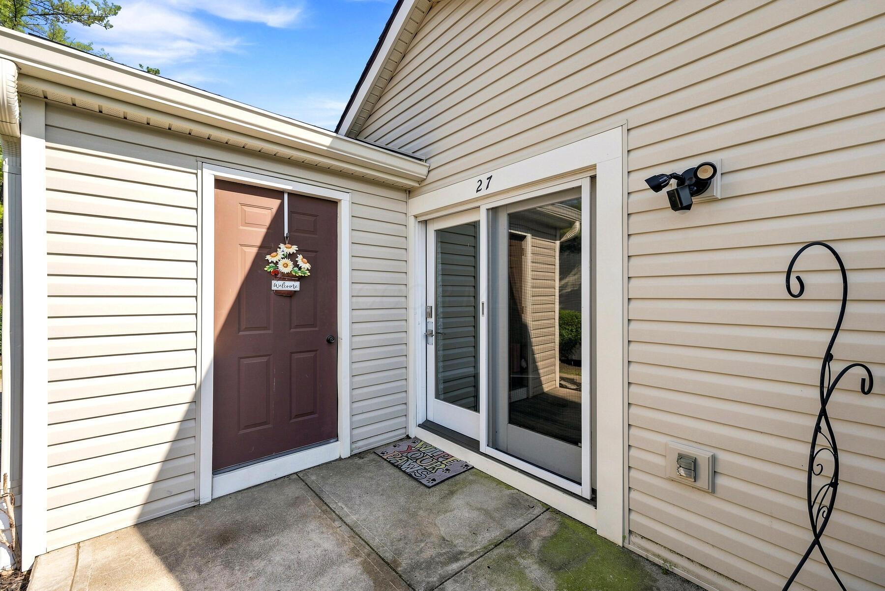 27 Hedgerow Lane Property Photo 7