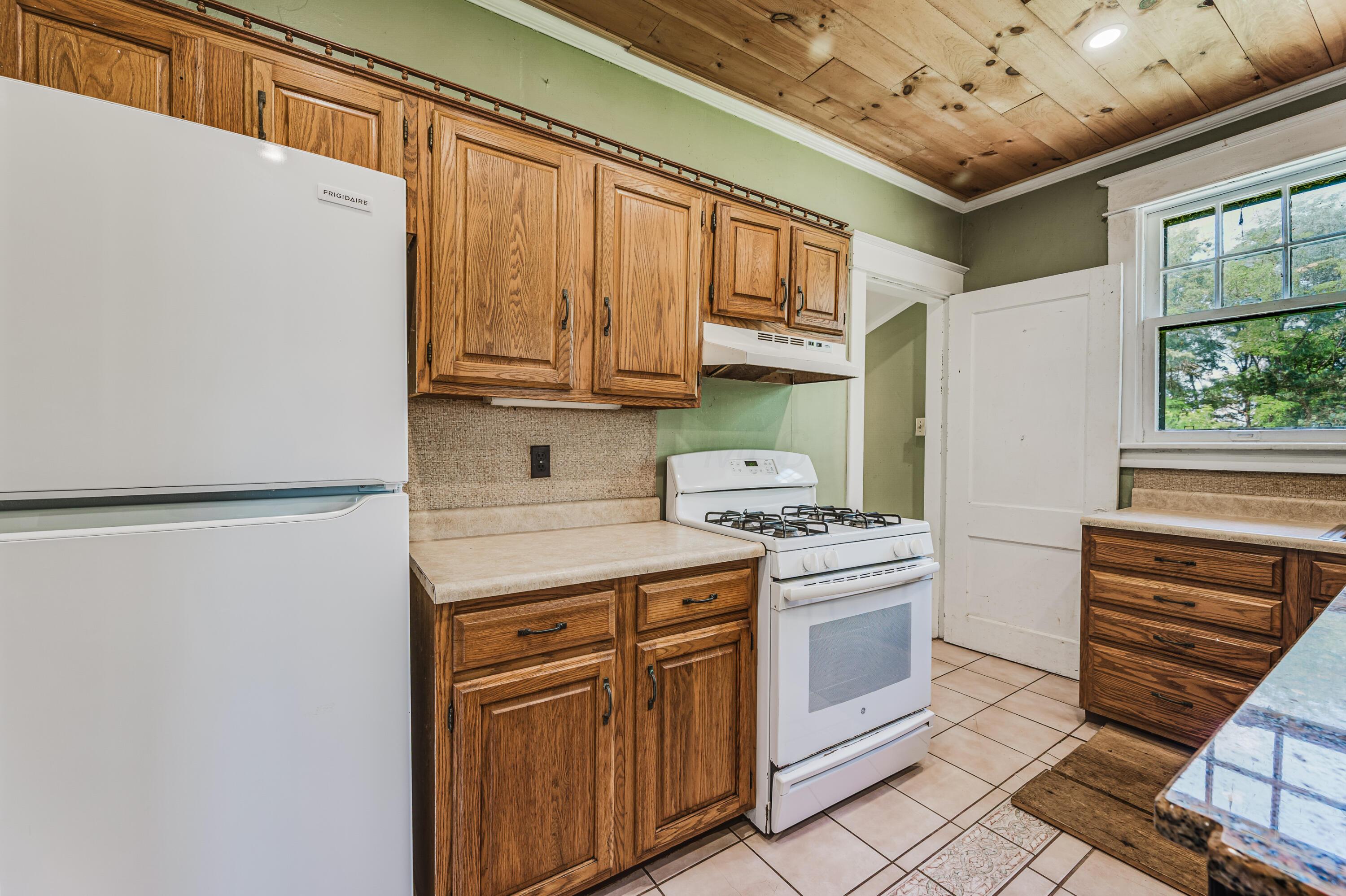 4541 Bowtown Road Property Photo 10