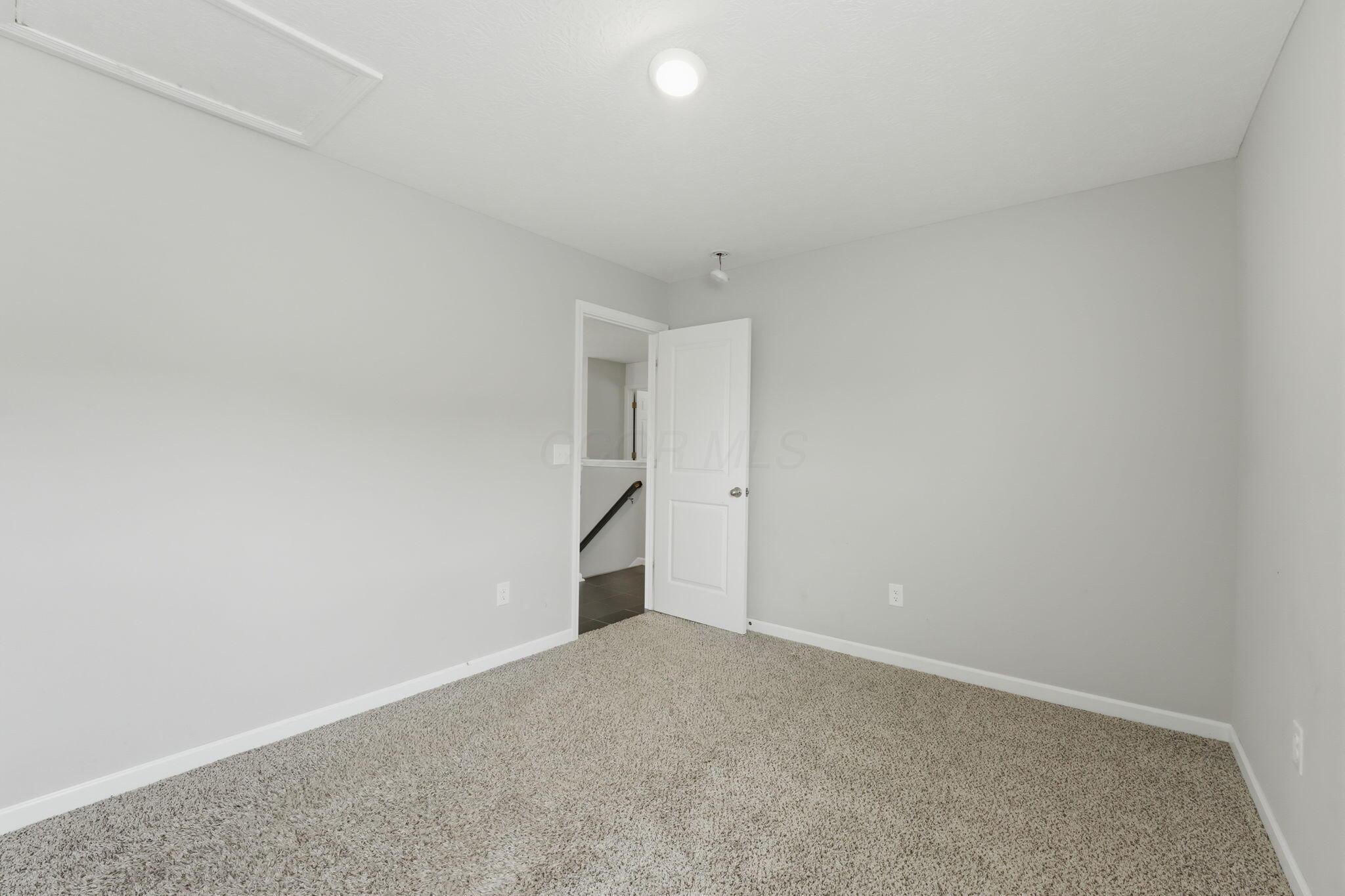 496 Wingate Place N Property Photo 25