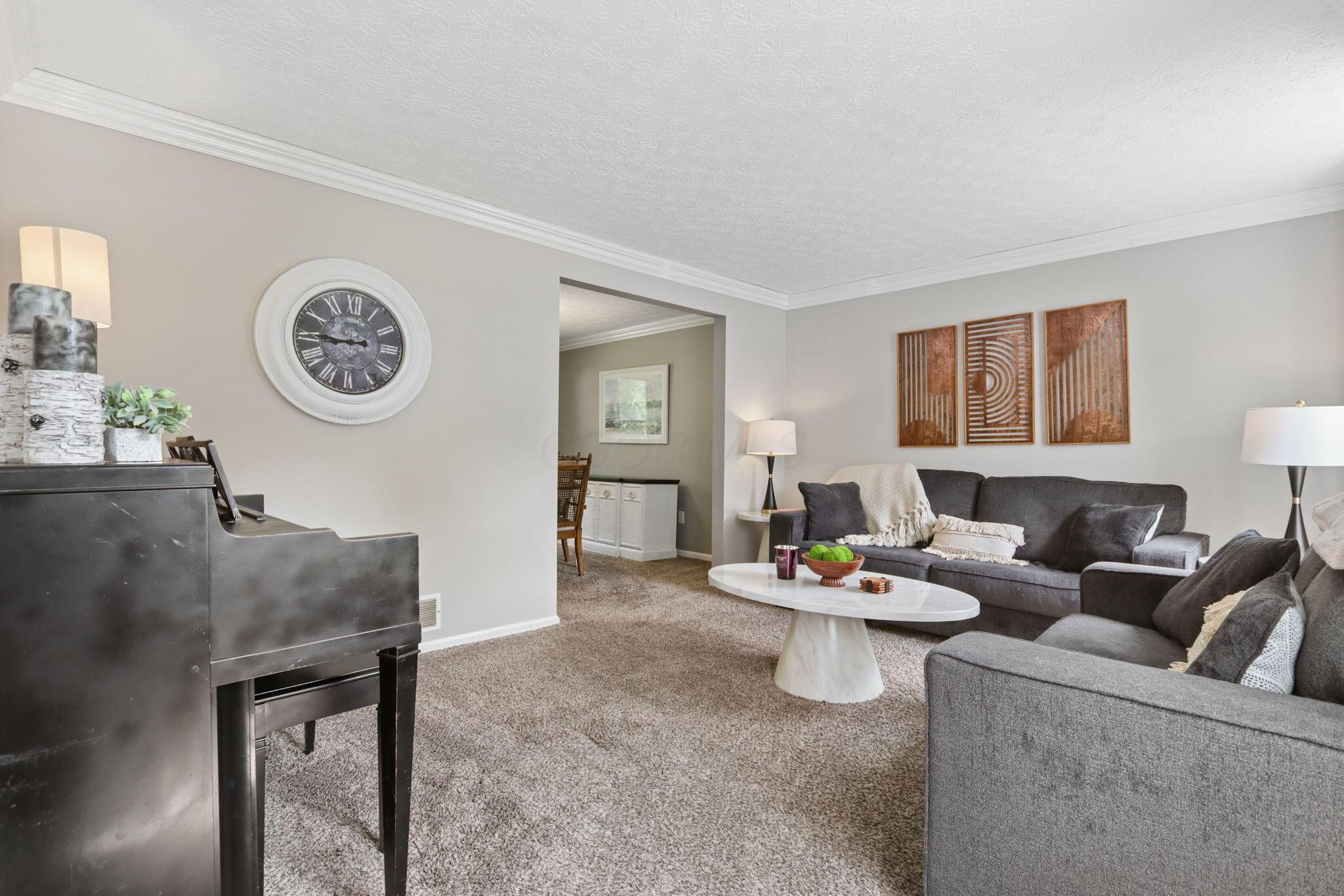 11766 Kennington Square W Property Photo 7