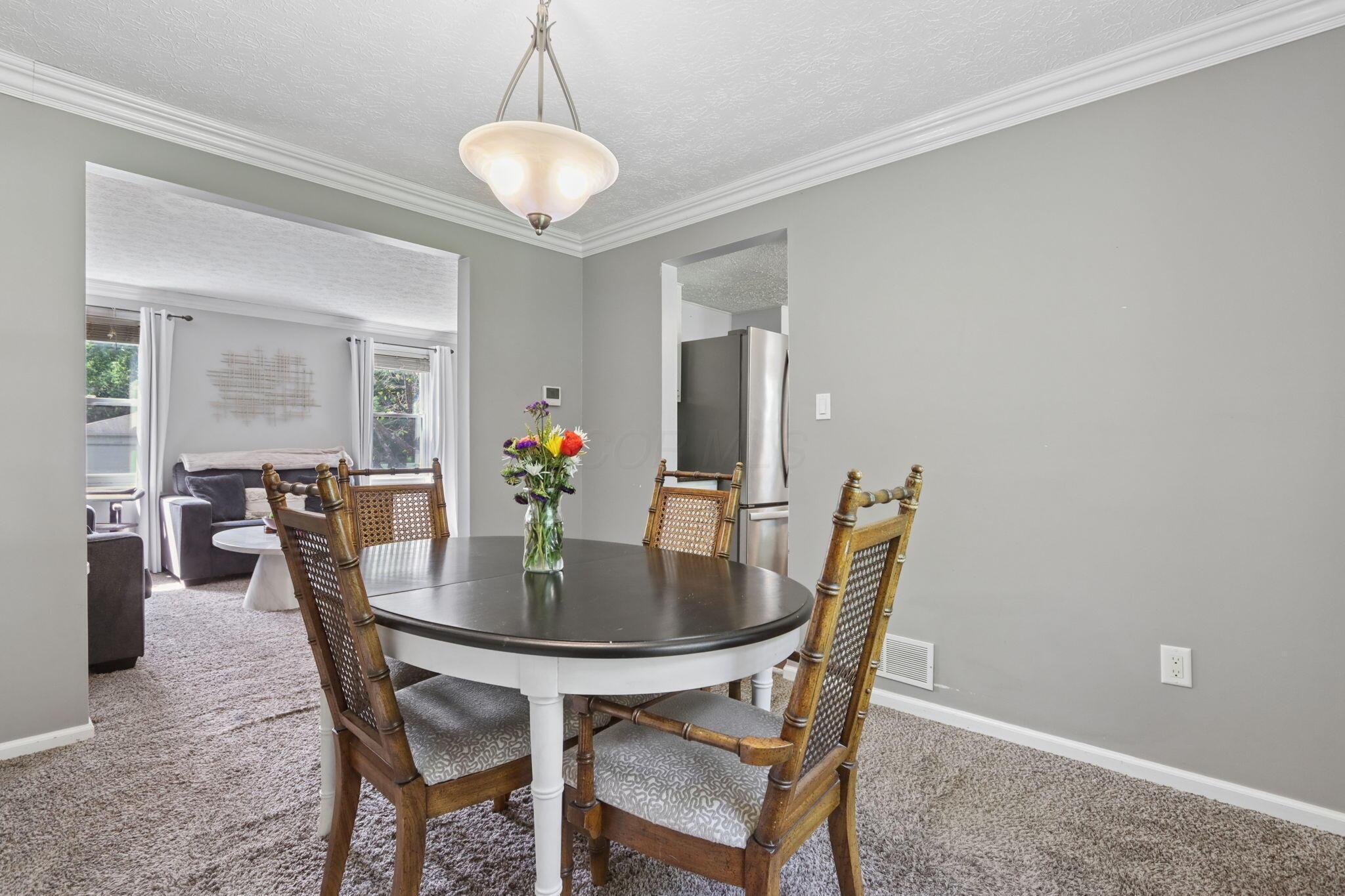 11766 Kennington Square W Property Photo 9