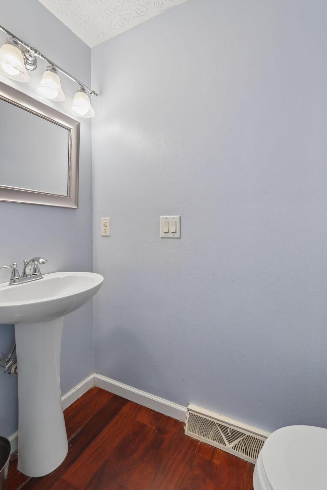 11766 Kennington Square W Property Photo 20