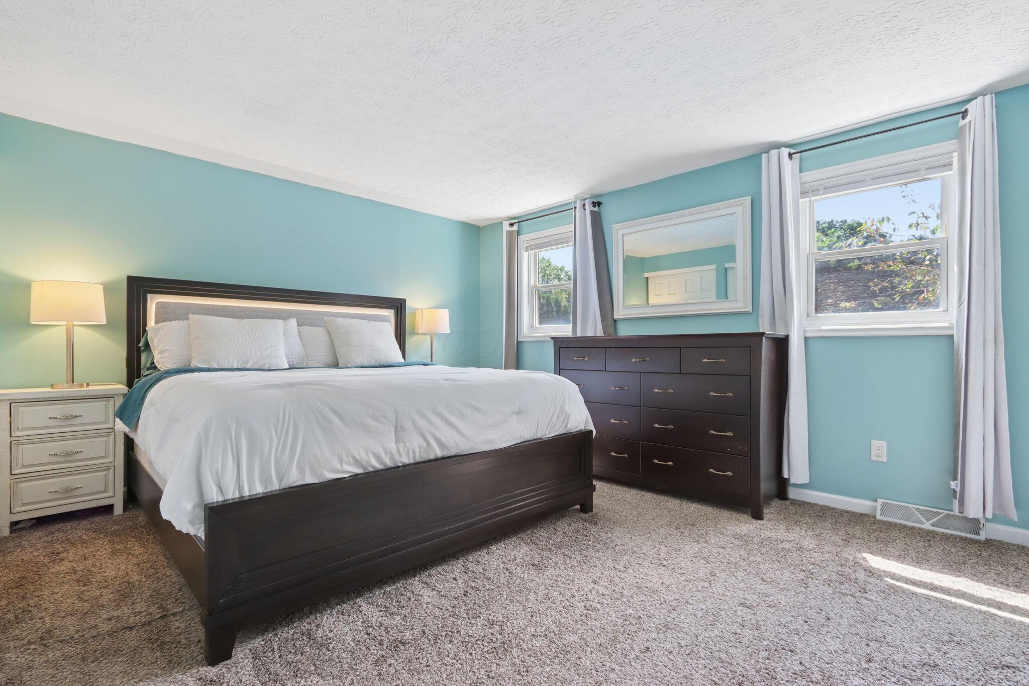 11766 Kennington Square W Property Photo 21