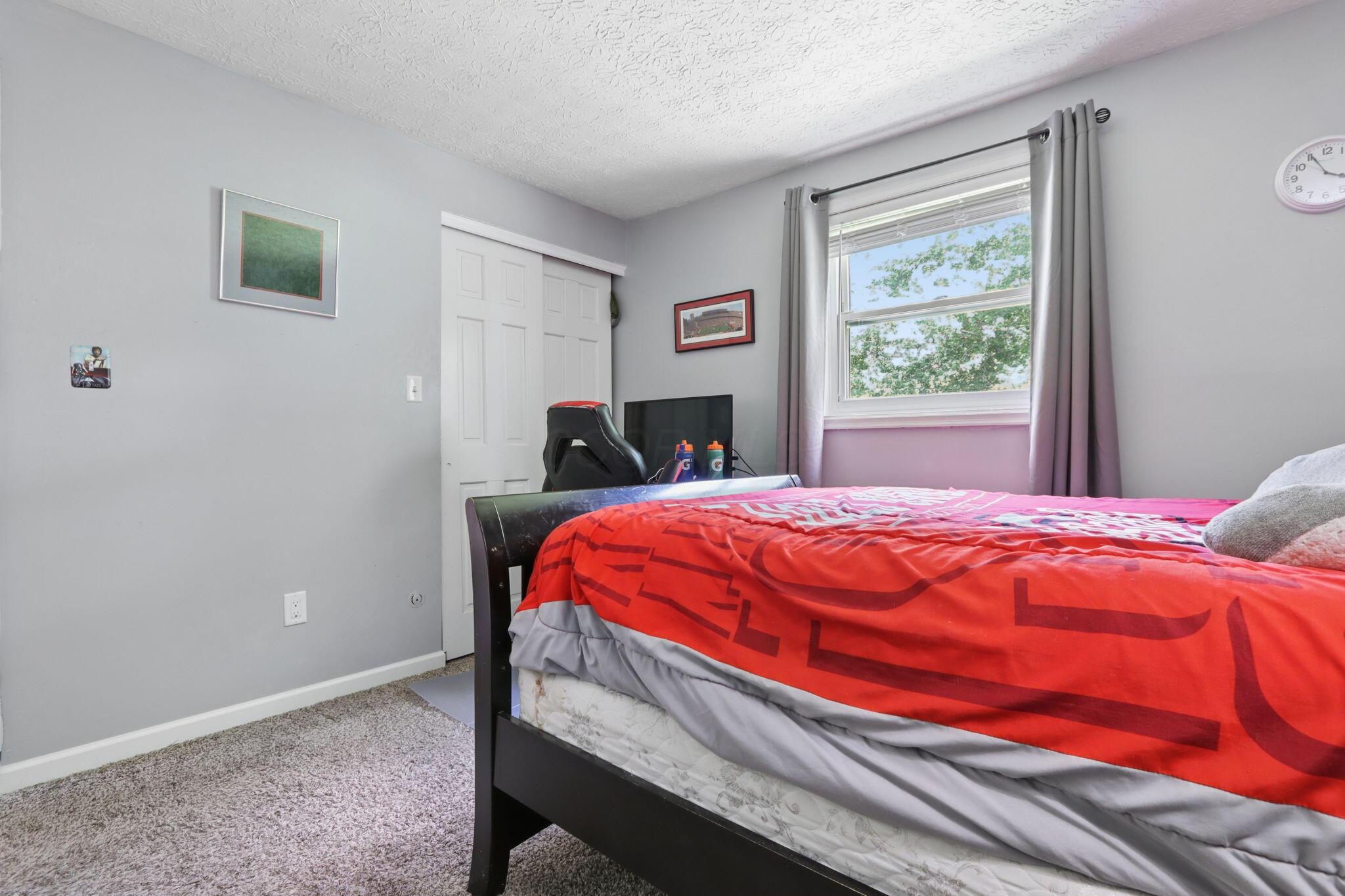 11766 Kennington Square W Property Photo 30
