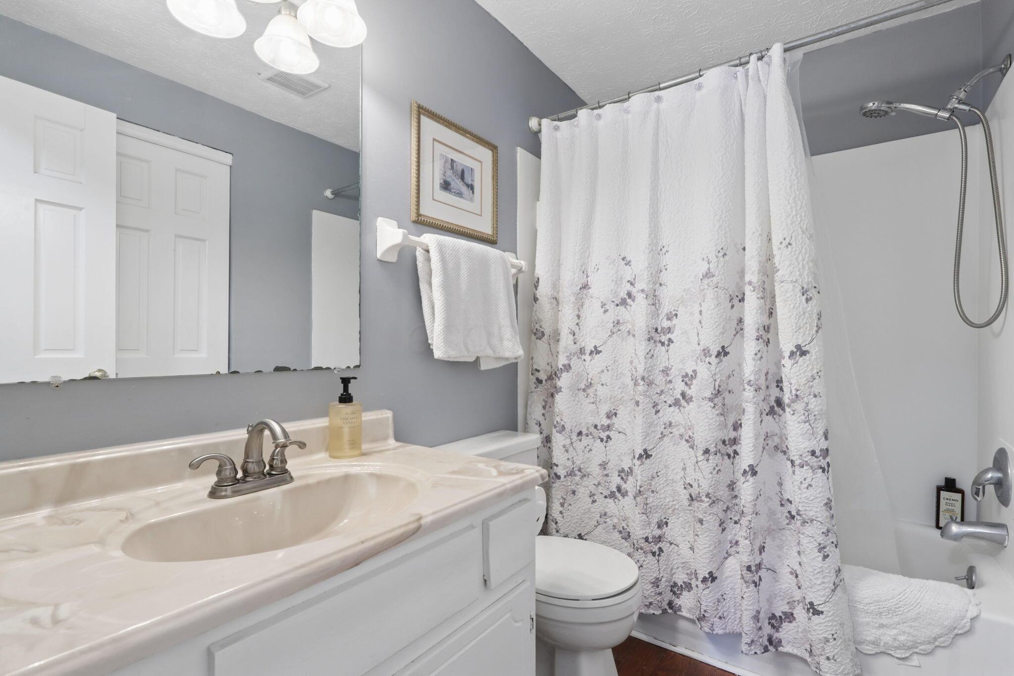 11766 Kennington Square W Property Photo 32