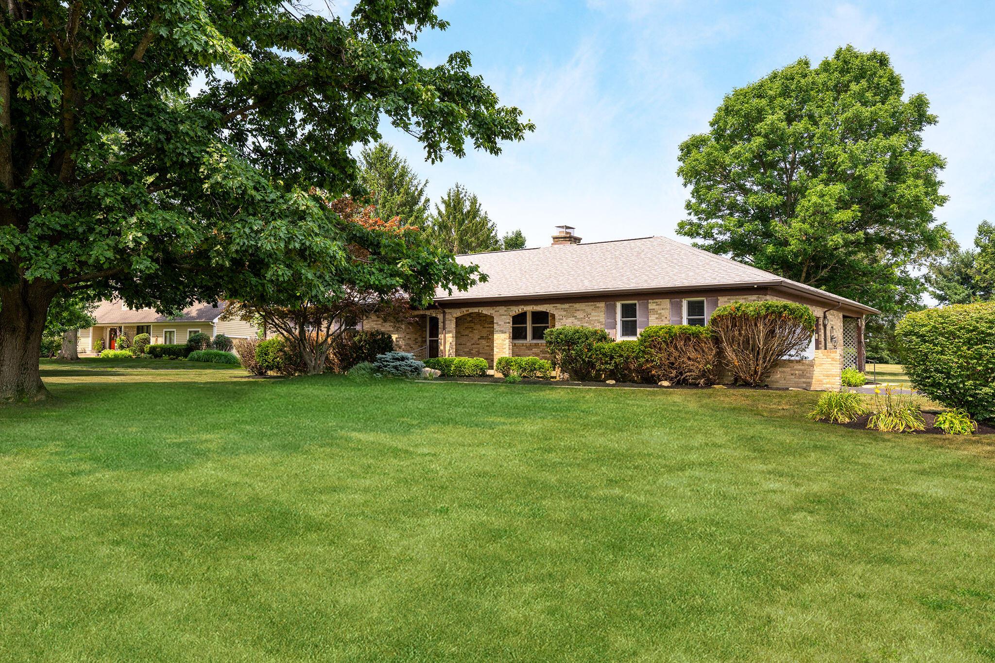 7252 Fox Den Court Nw Property Photo 1