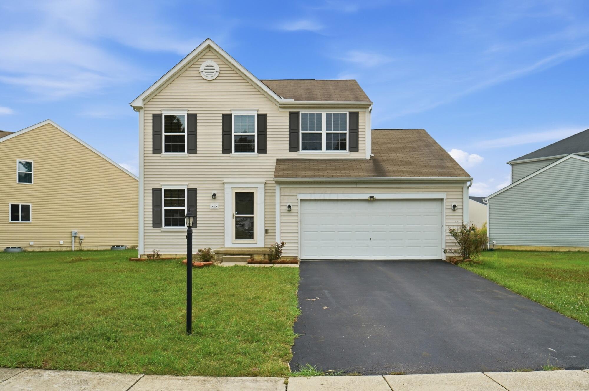 255 Glen Crossing Drive Property Photo 1