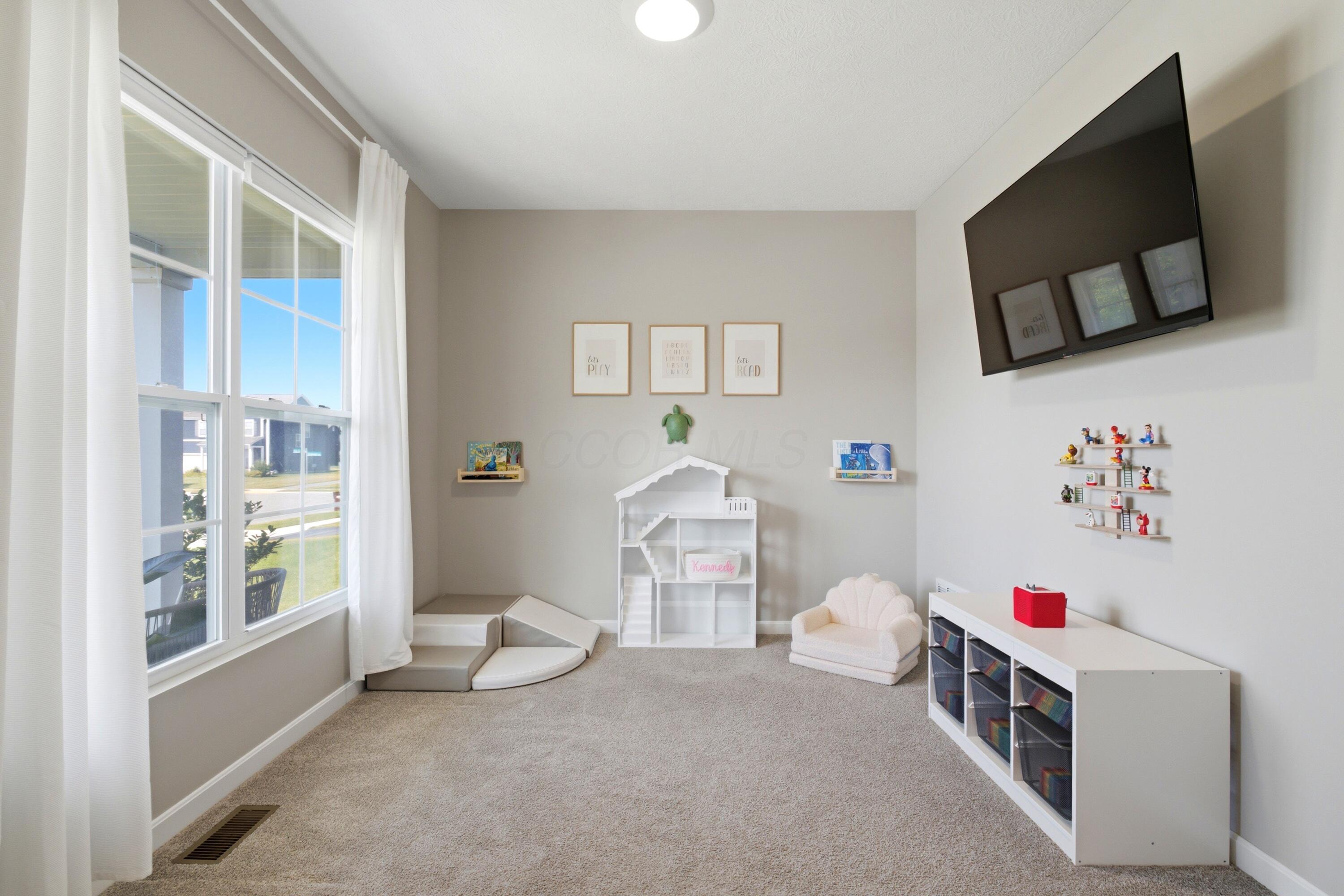 7333 Jergenson Way Property Photo 6