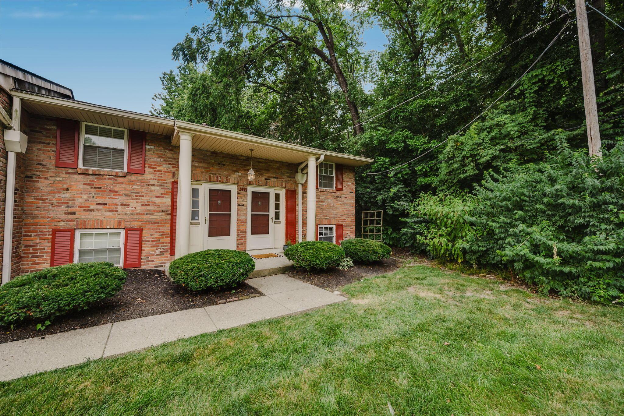 1383 Bluff Avenue, B Property Photo 1