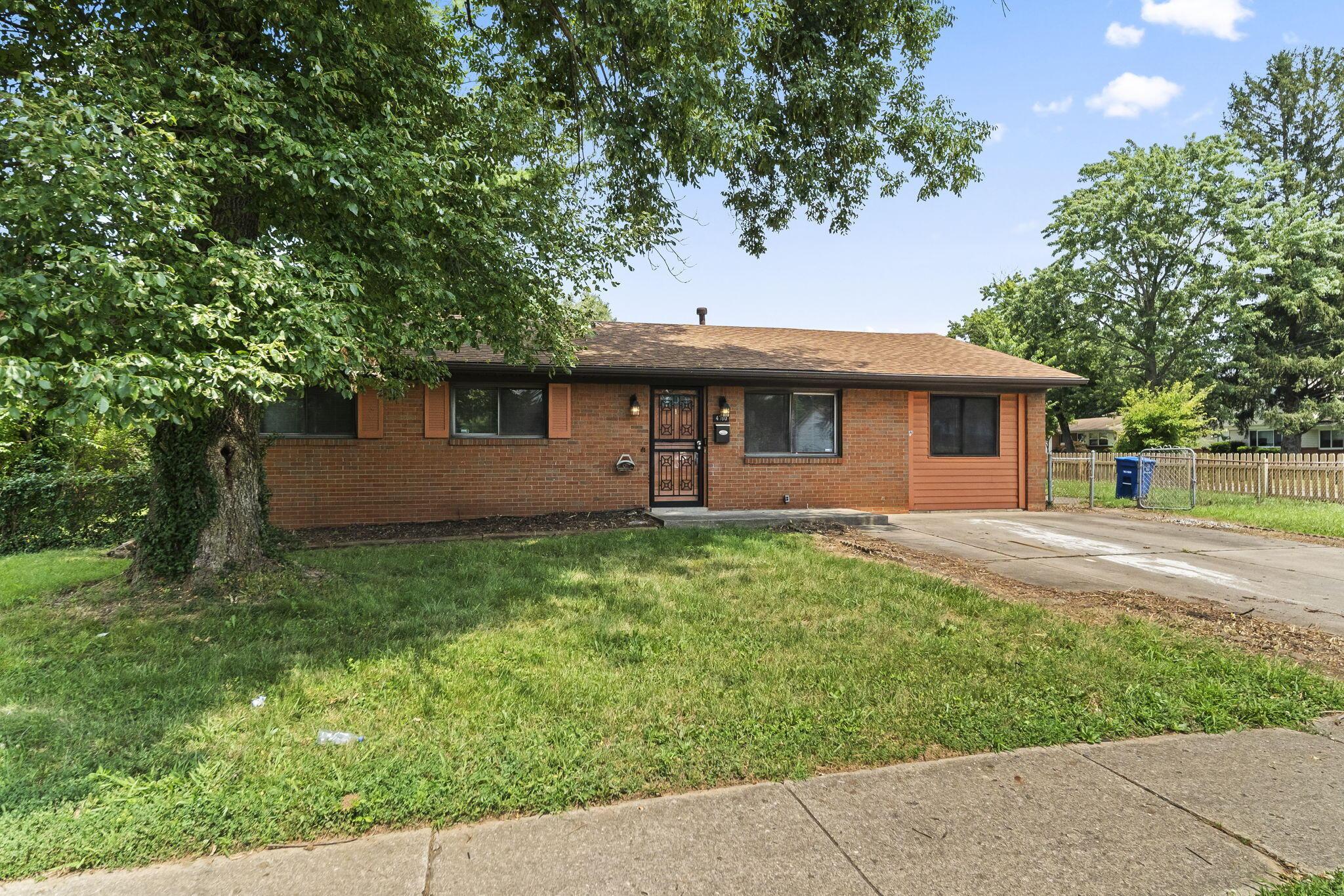 4780 Carbondale Drive Property Photo 3