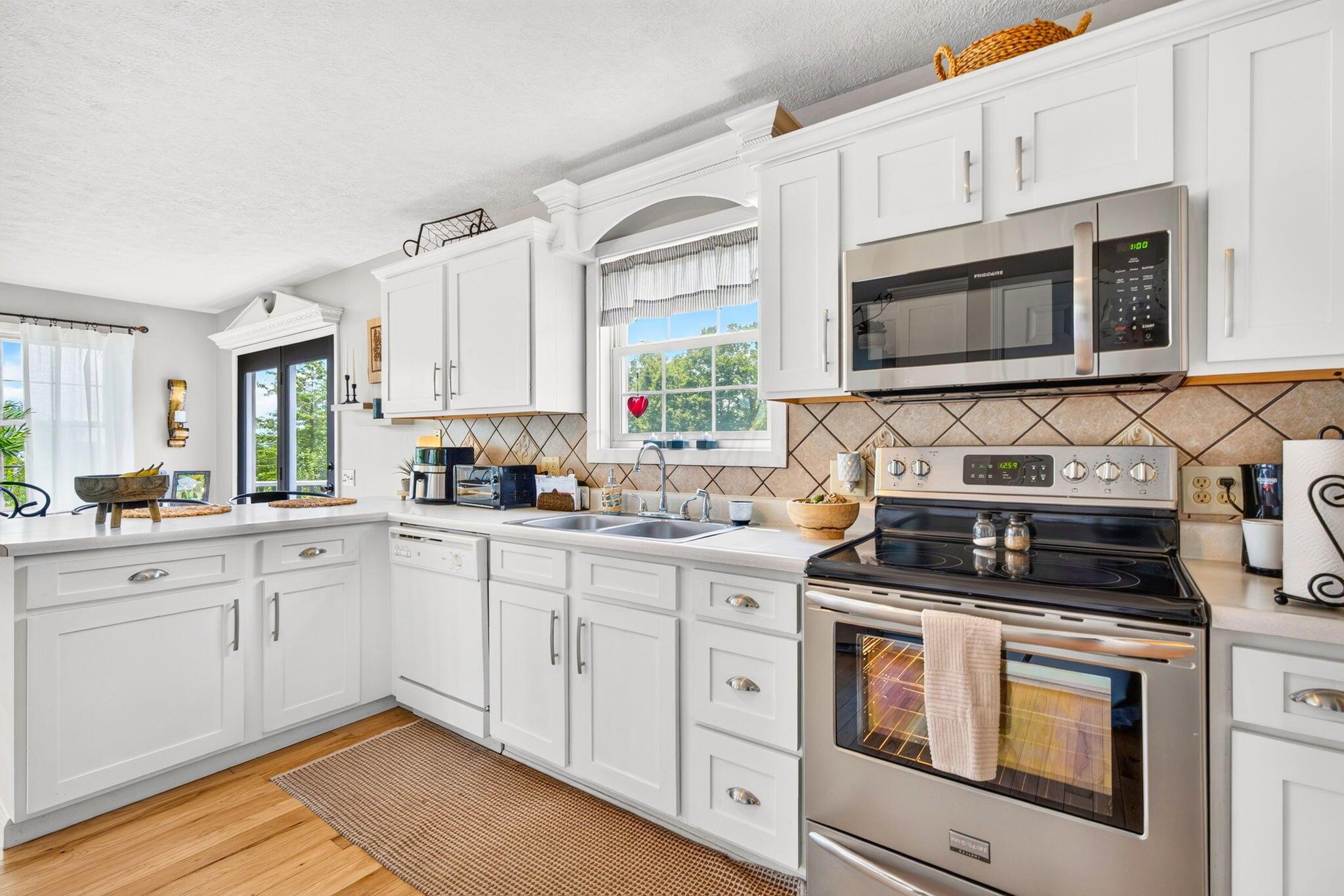 9445 Walnut Dowler Road Property Photo 17