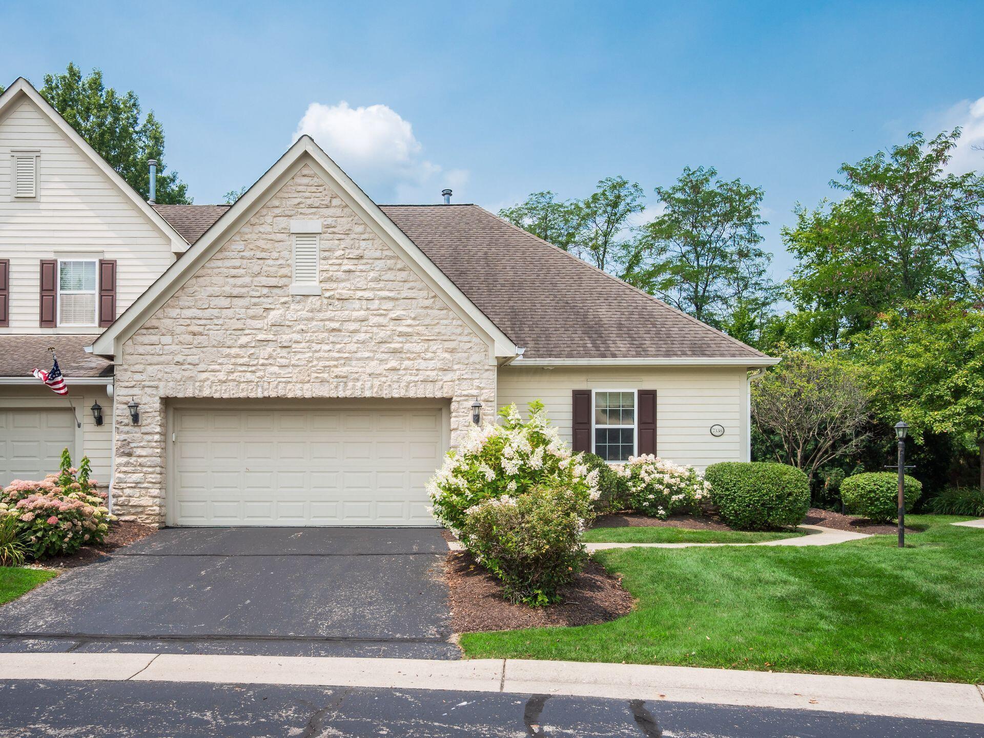 7338 Deer Valley Crossing Property Photo 3