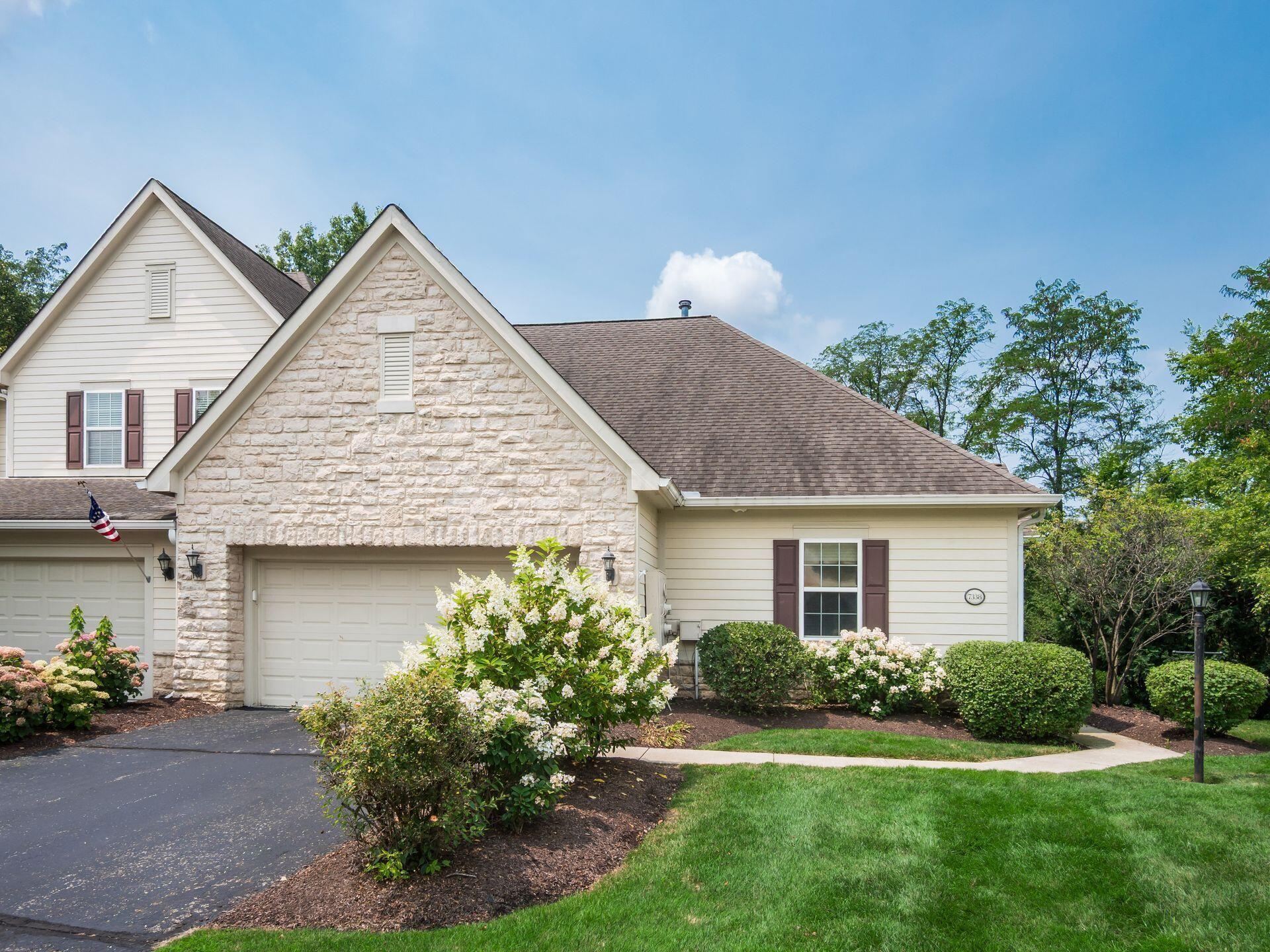 7338 Deer Valley Crossing Property Photo 4