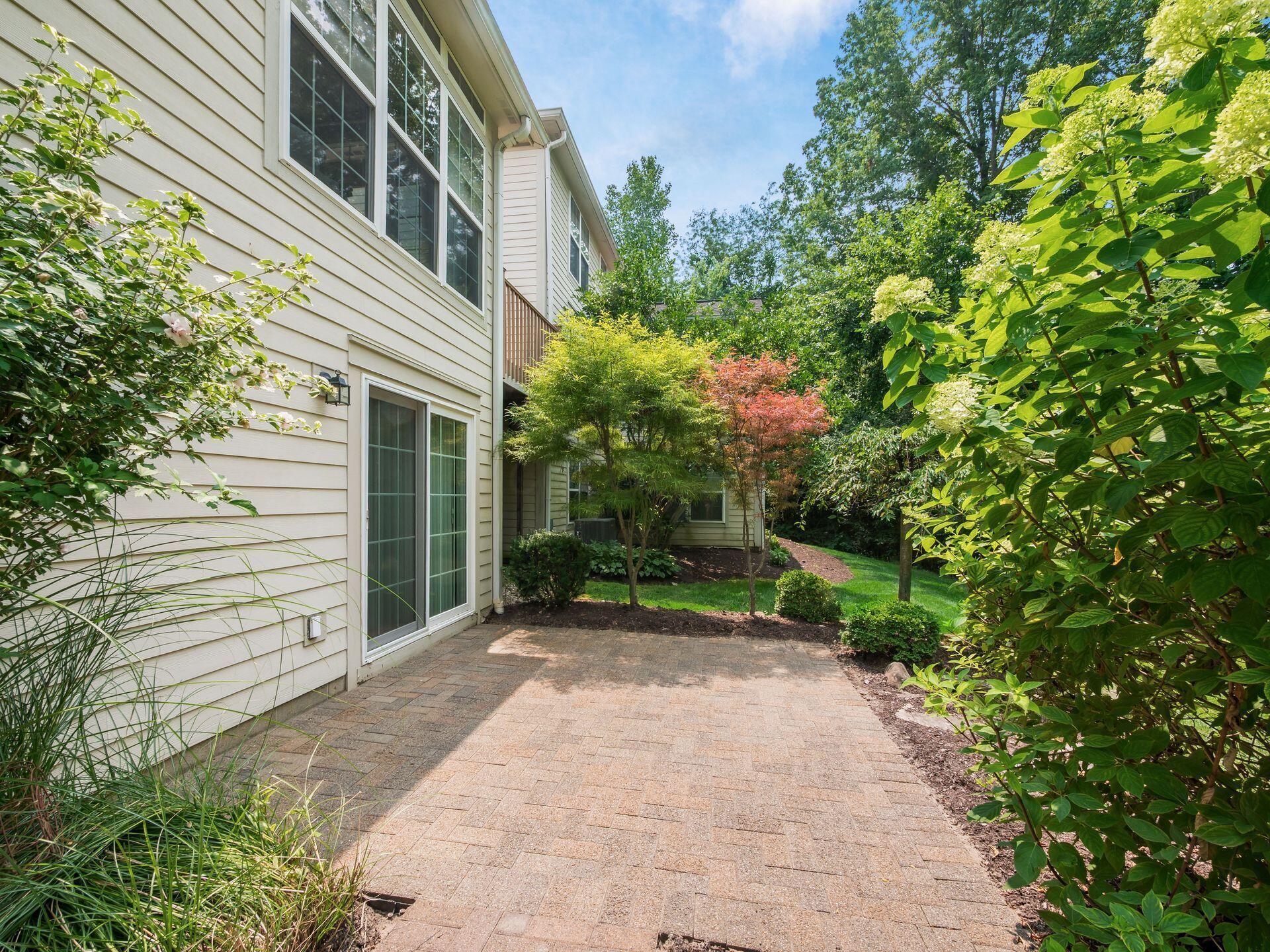 7338 Deer Valley Crossing Property Photo 41