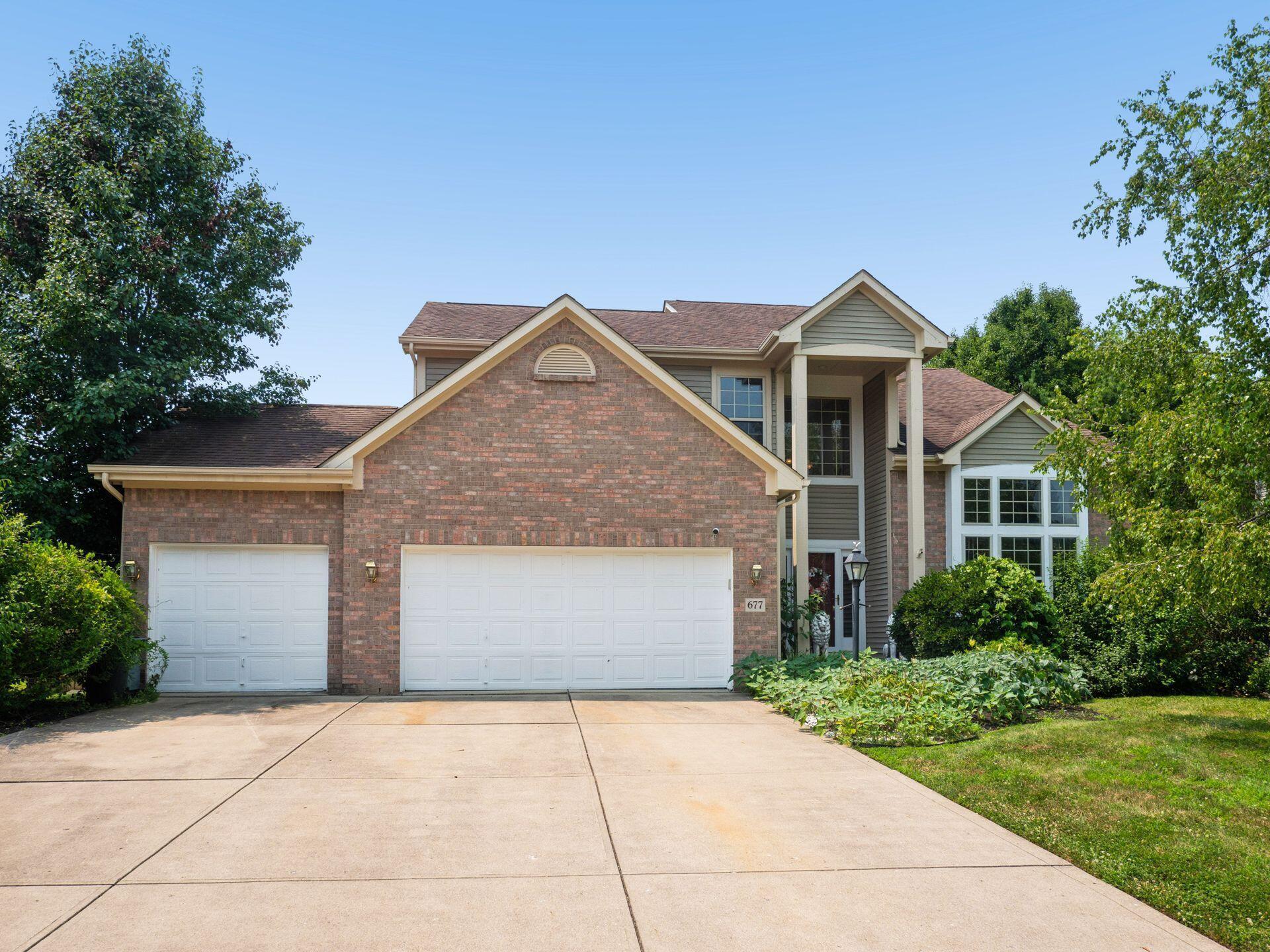 677 Montmorency Drive S Property Photo 1