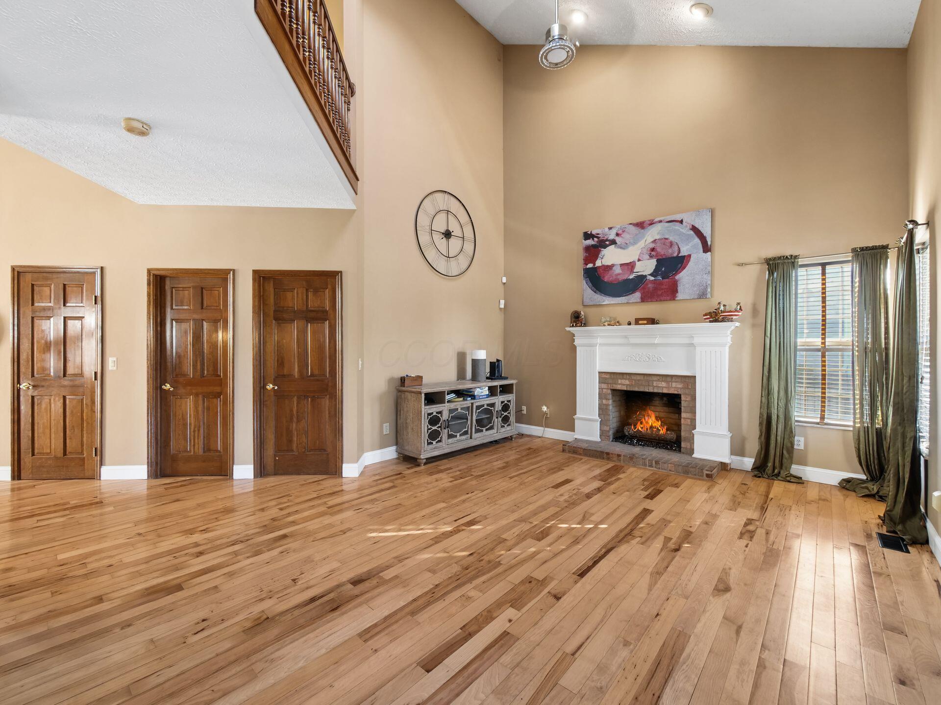 677 Montmorency Drive S Property Photo 18