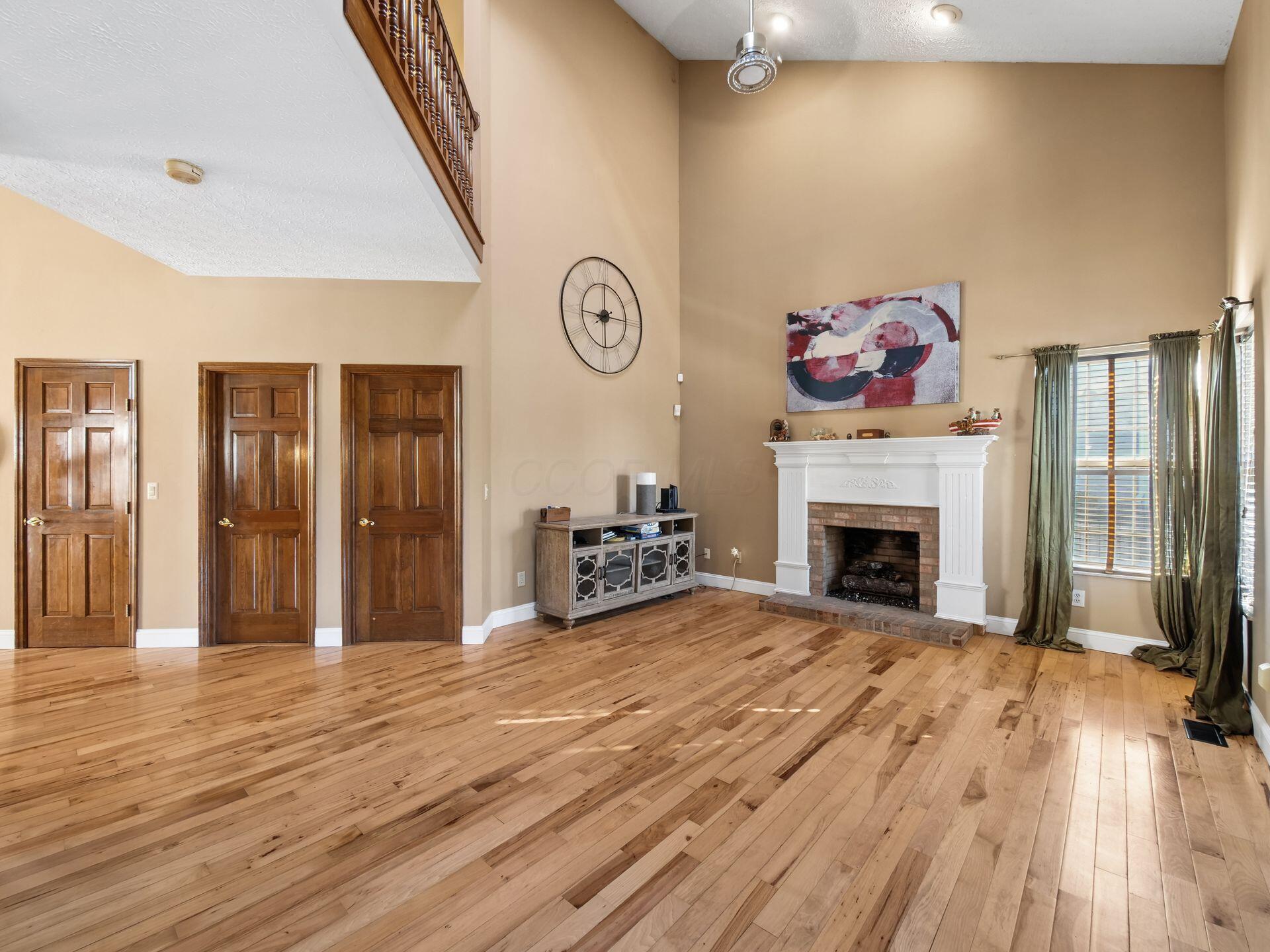 677 Montmorency Drive S Property Photo 19