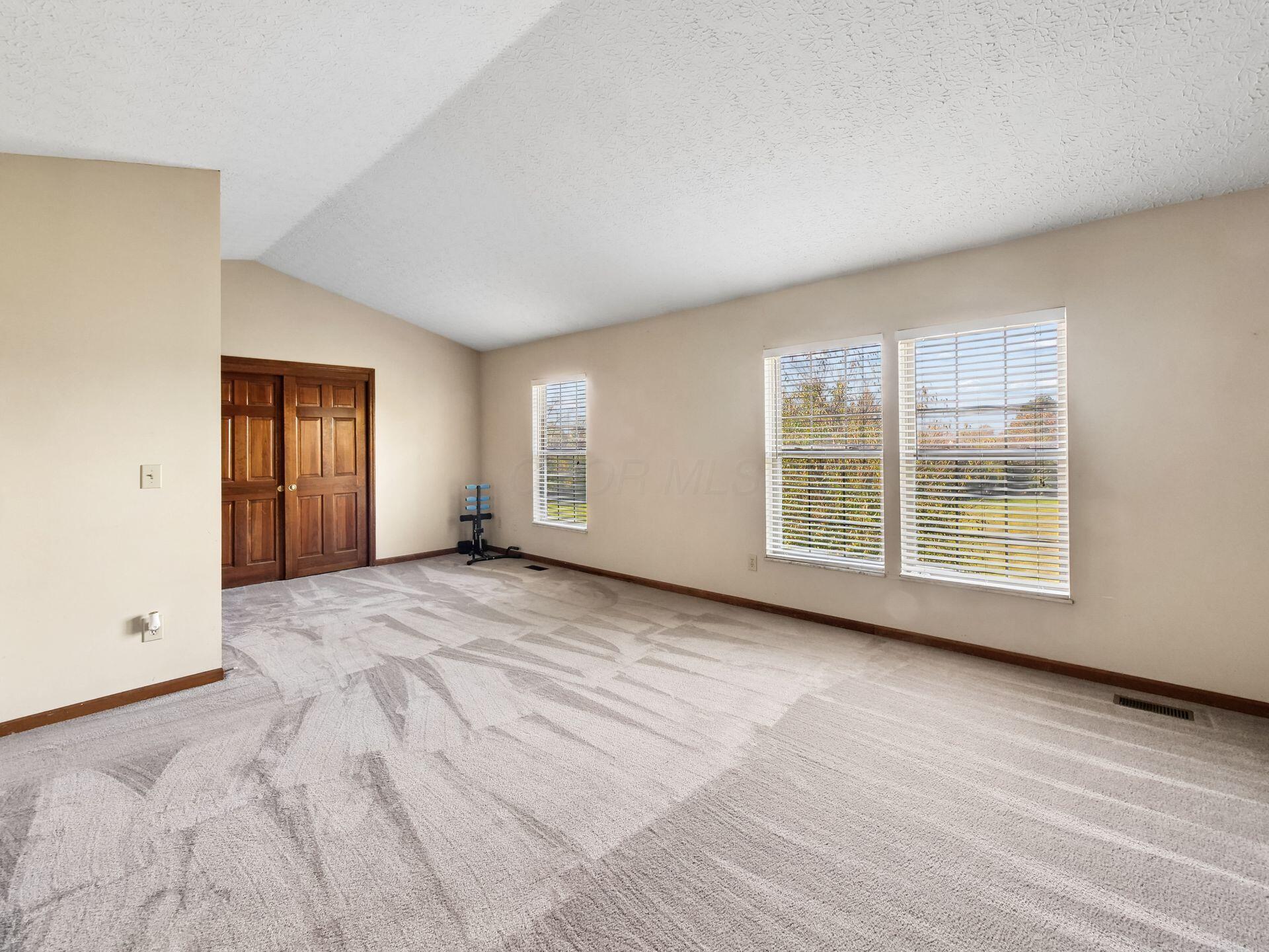 677 Montmorency Drive S Property Photo 25