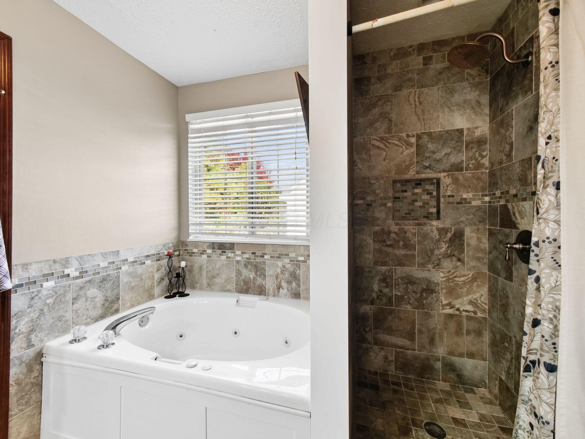 677 Montmorency Drive S Property Photo 27