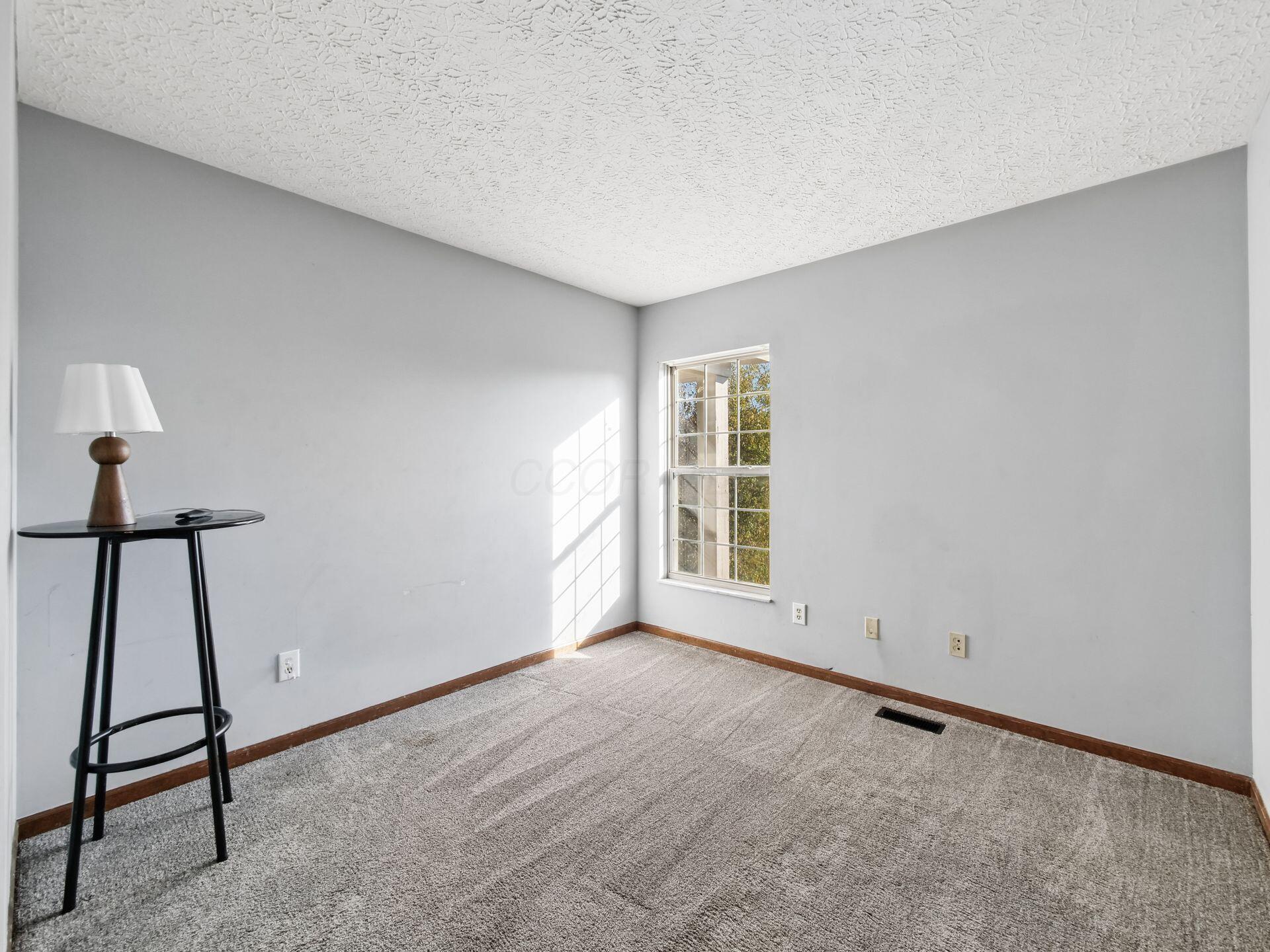 677 Montmorency Drive S Property Photo 29