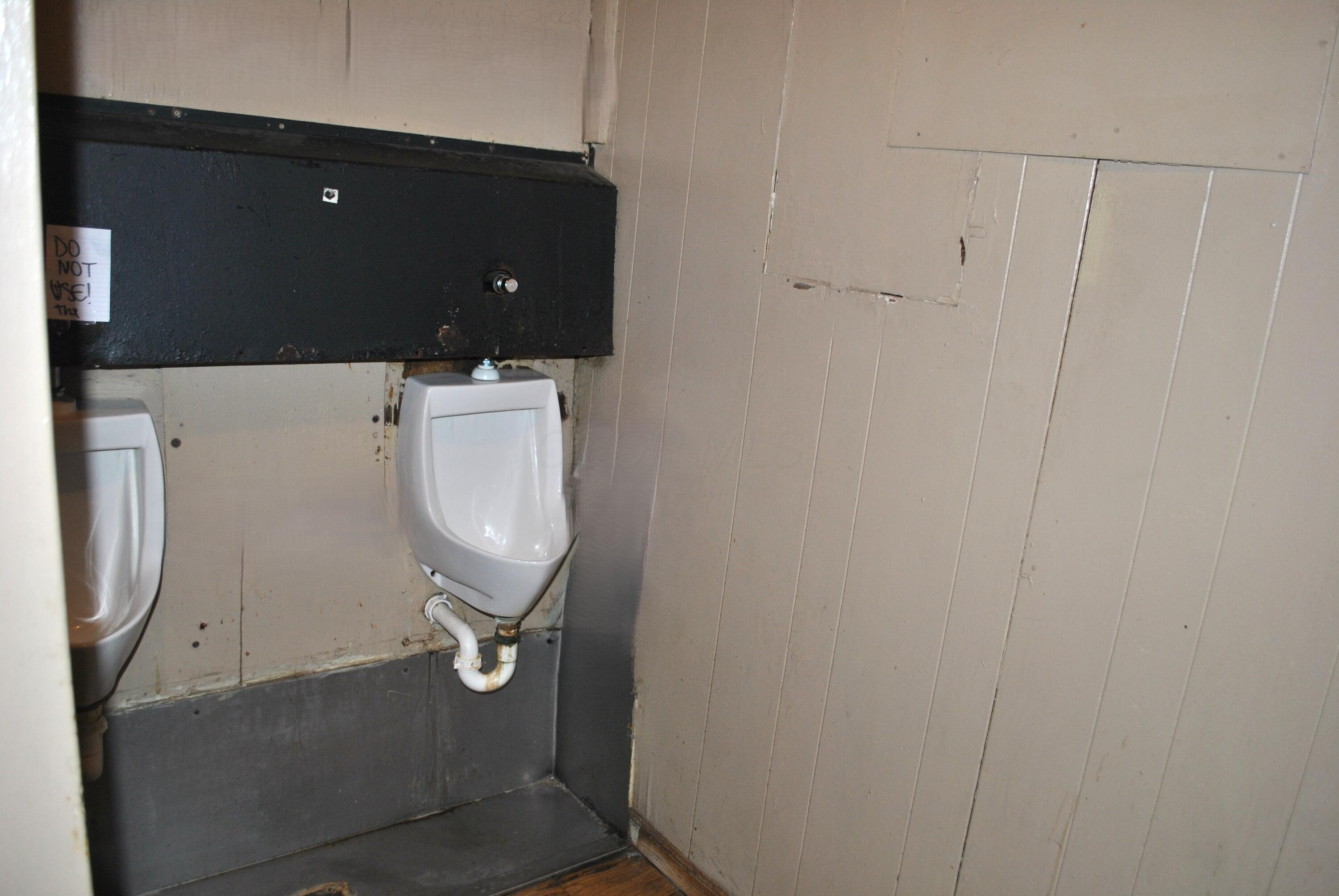 209 W Main Street Property Photo 20