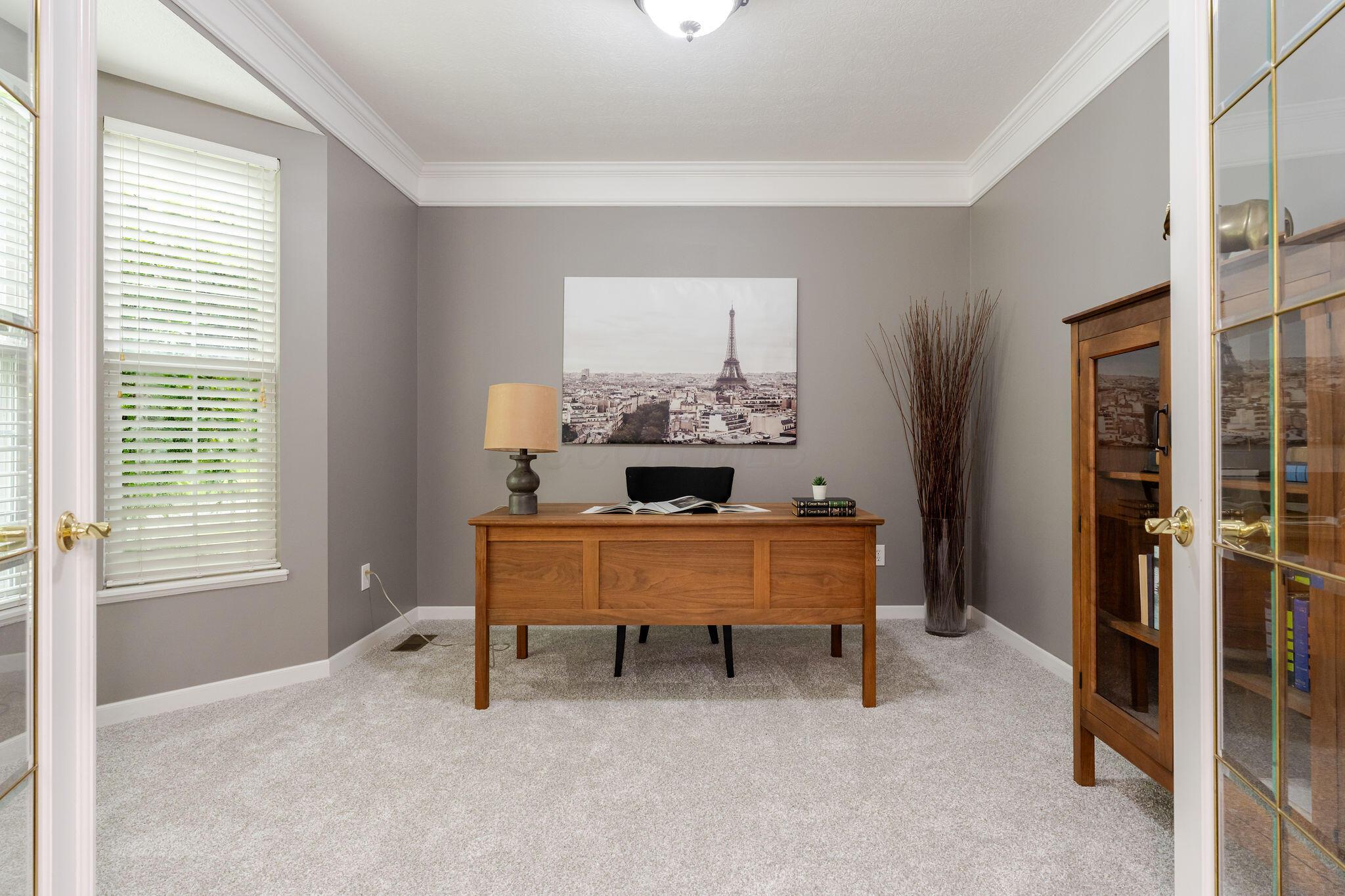 5725 Triplett Square Property Photo 4