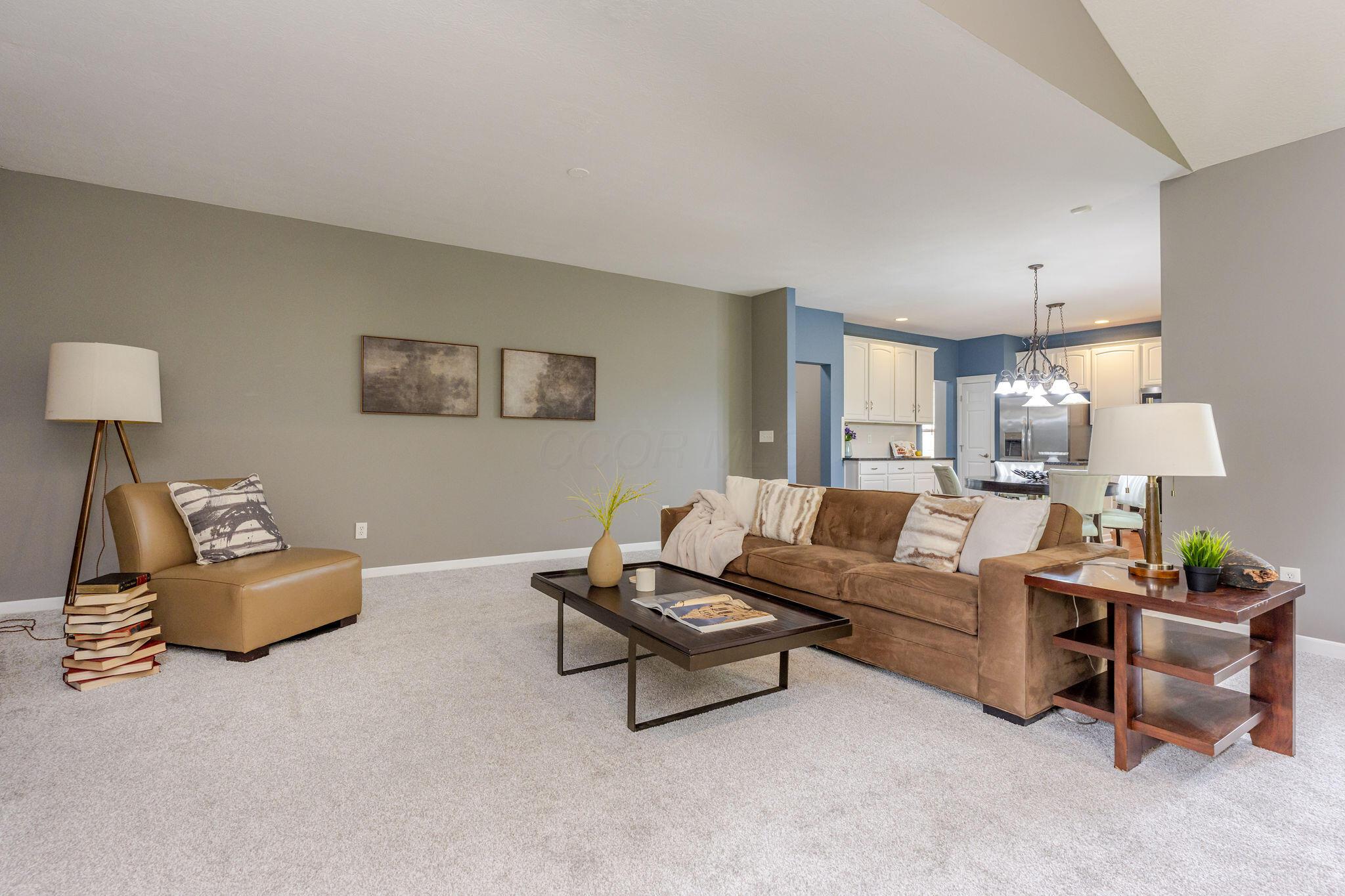 5725 Triplett Square Property Photo 18