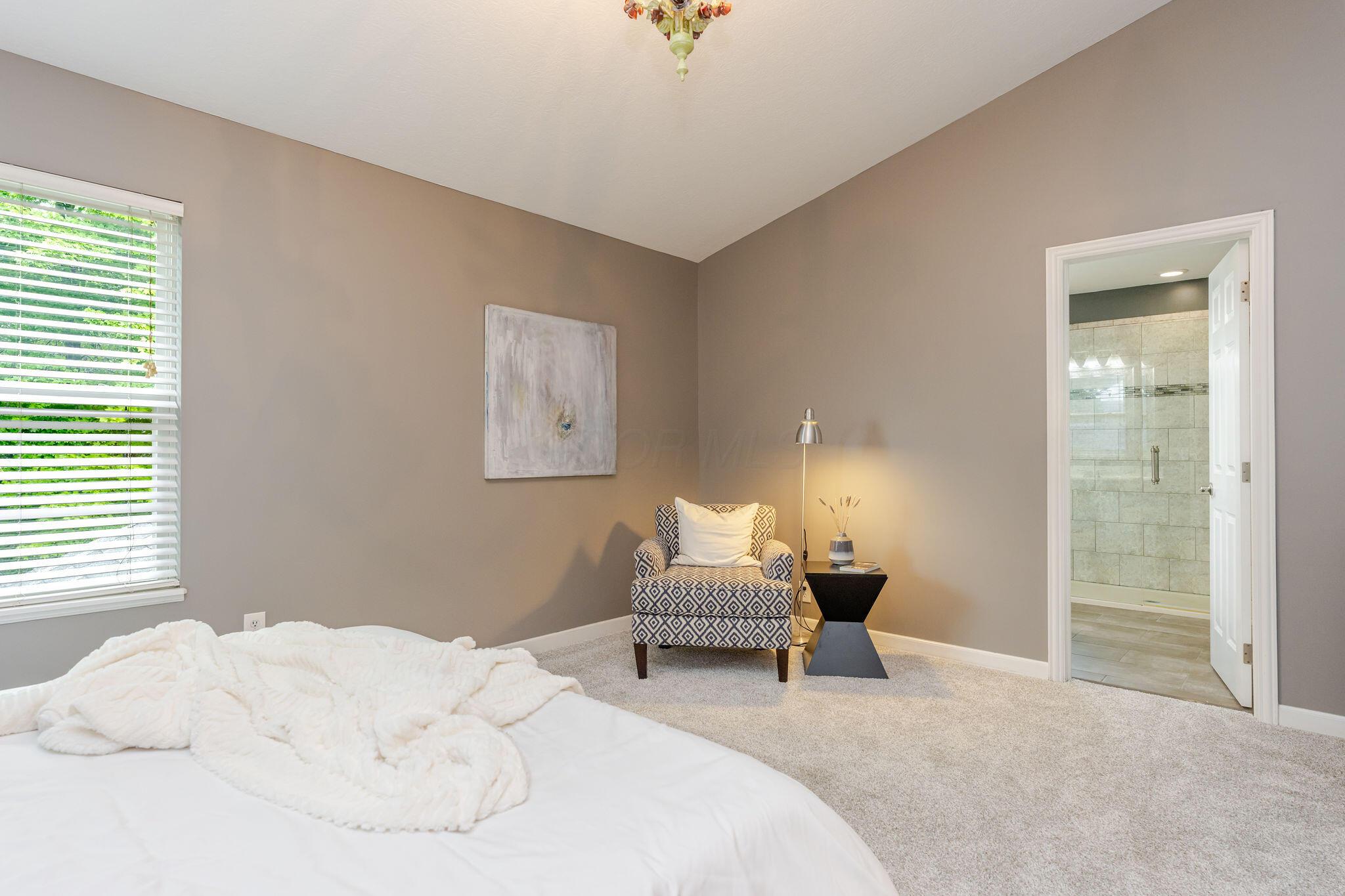5725 Triplett Square Property Photo 22