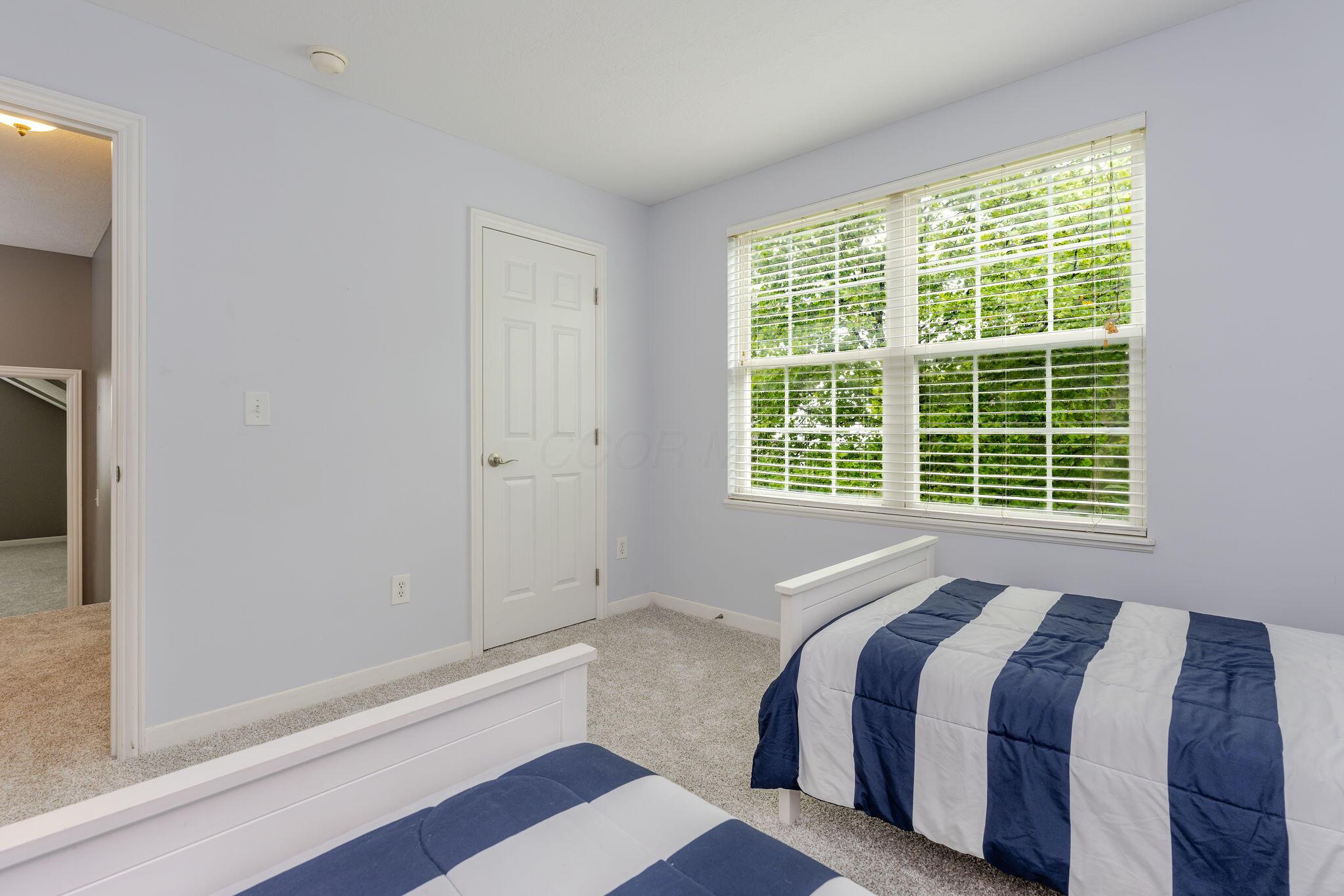 5725 Triplett Square Property Photo 27