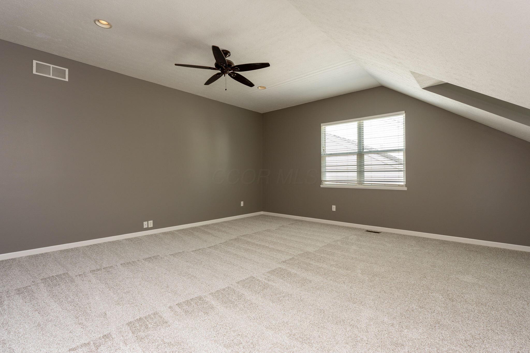 5725 Triplett Square Property Photo 31