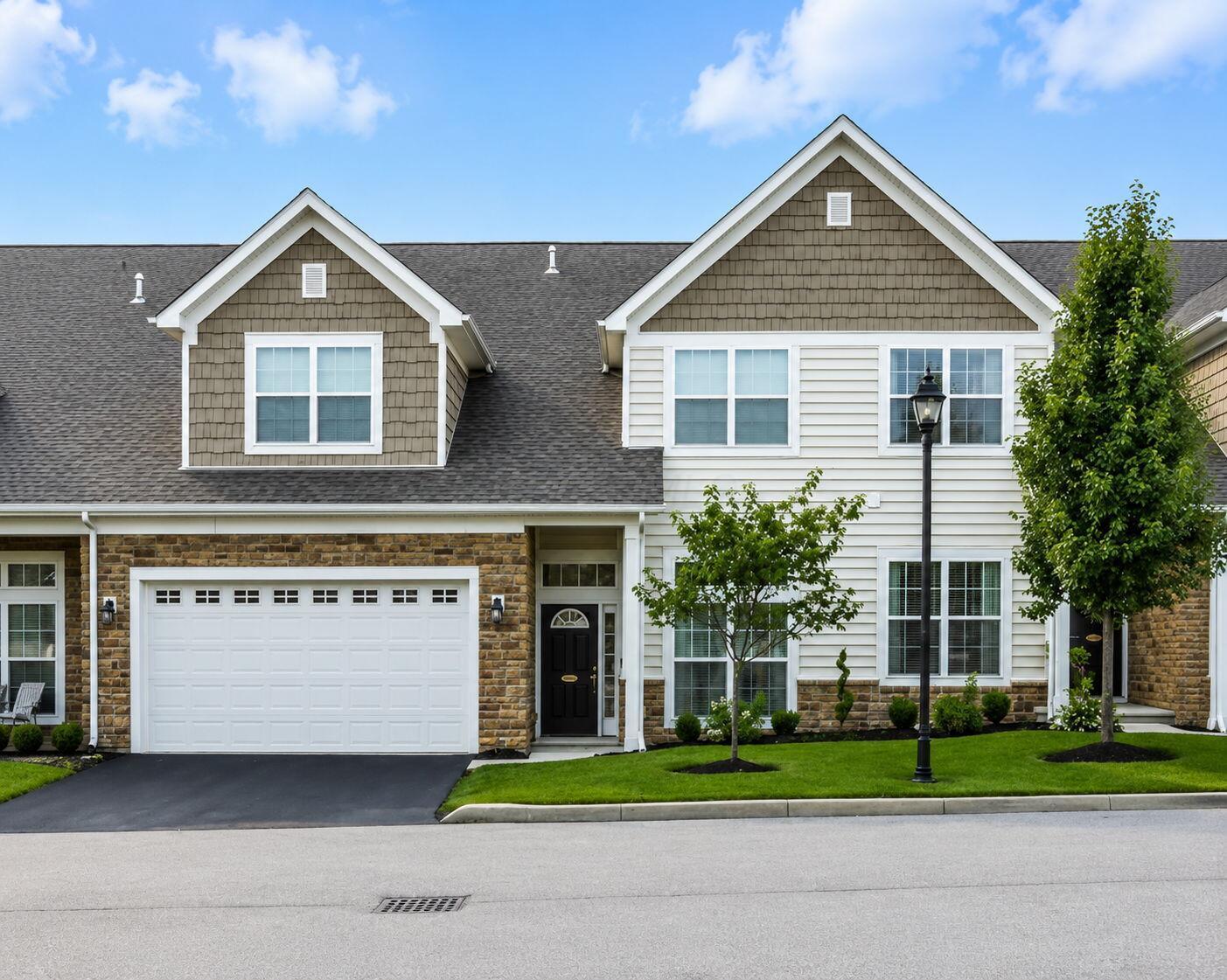 4557 Newport Loop E