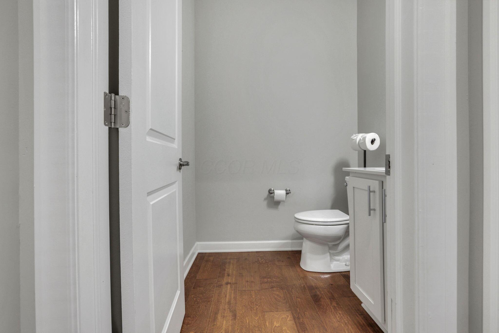 4557 Newport Loop E Property Photo 6