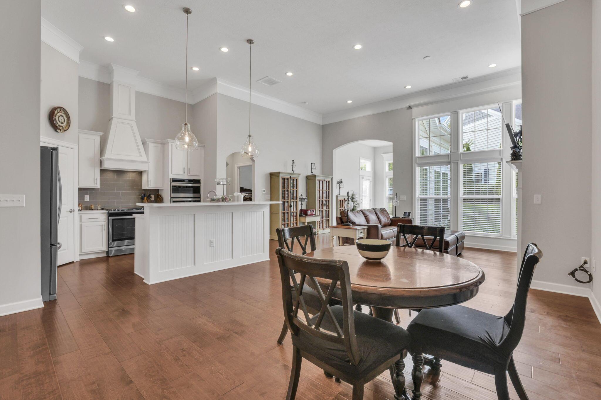 4557 Newport Loop E Property Photo 9