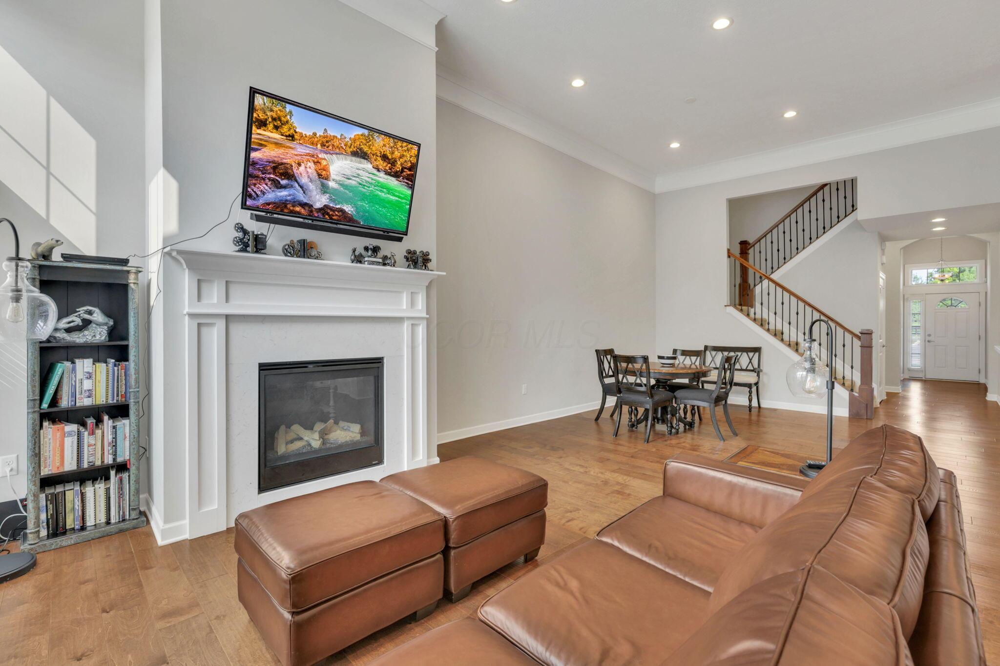 4557 Newport Loop E Property Photo 11
