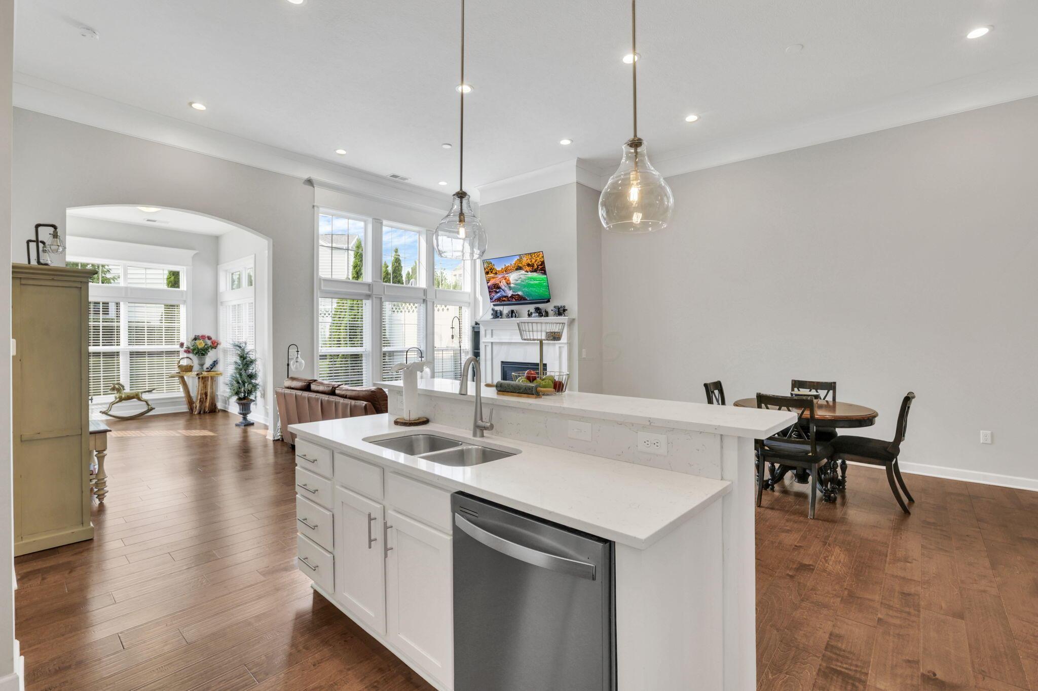 4557 Newport Loop E Property Photo 14