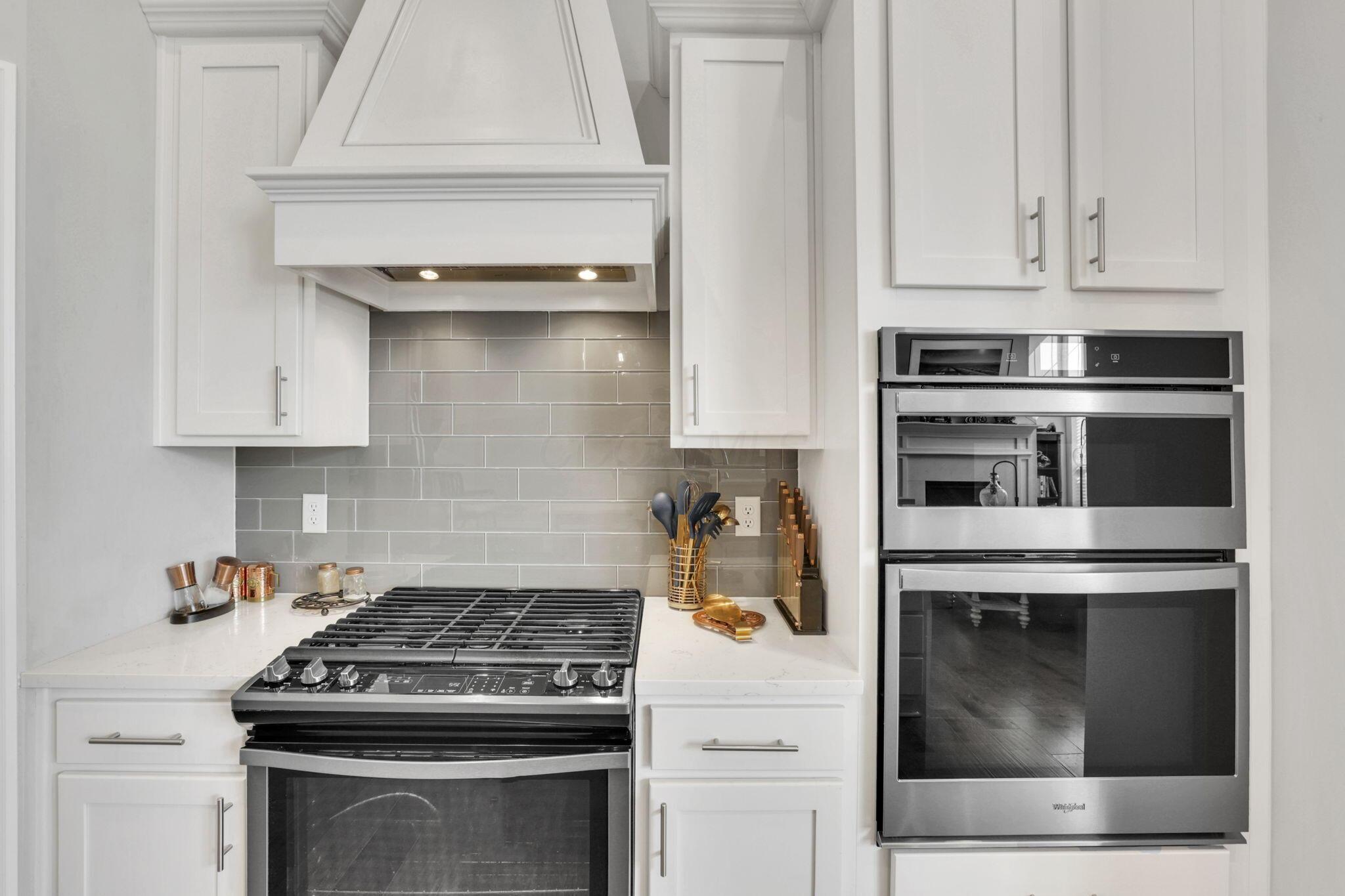 4557 Newport Loop E Property Photo 18