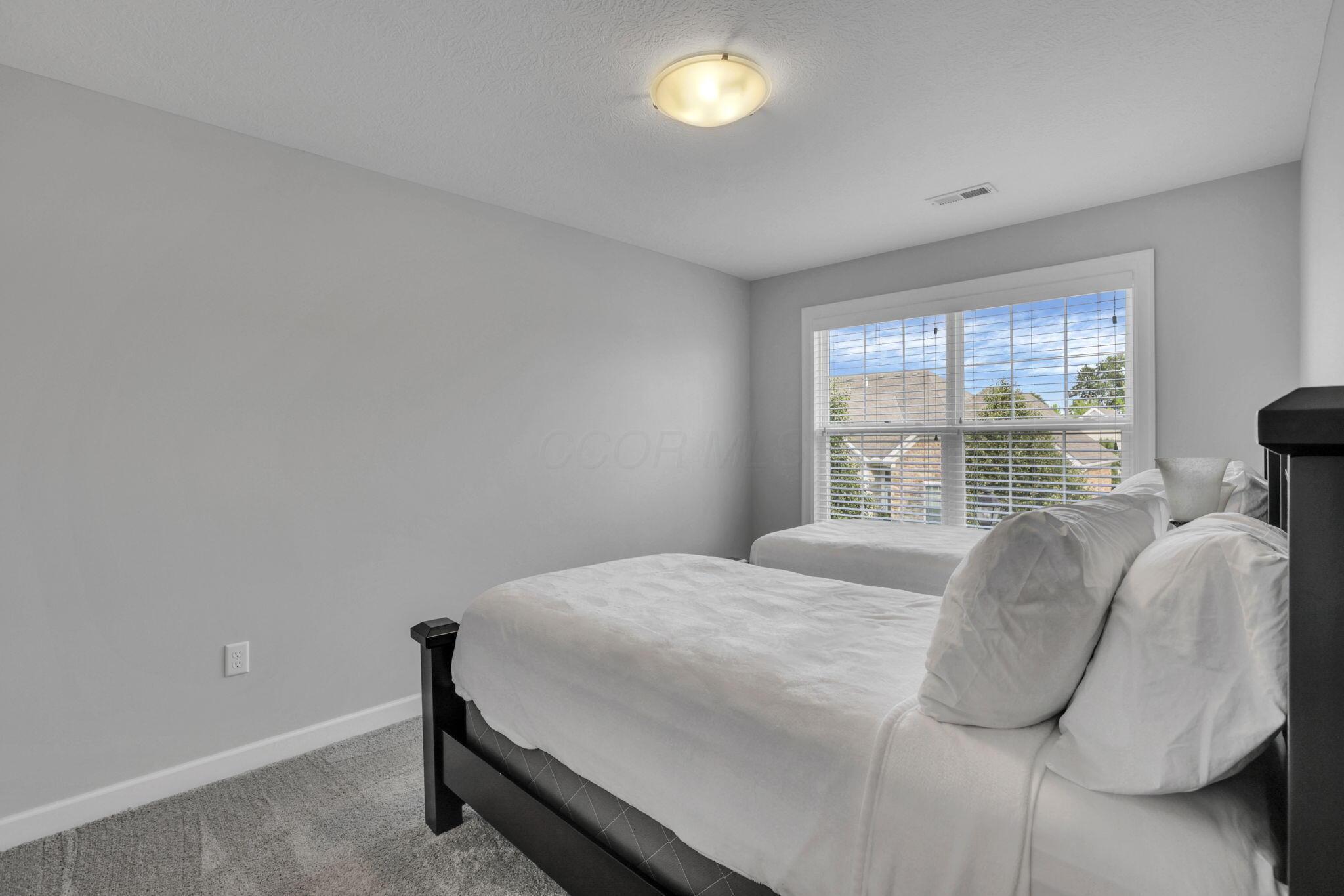 4557 Newport Loop E Property Photo 27