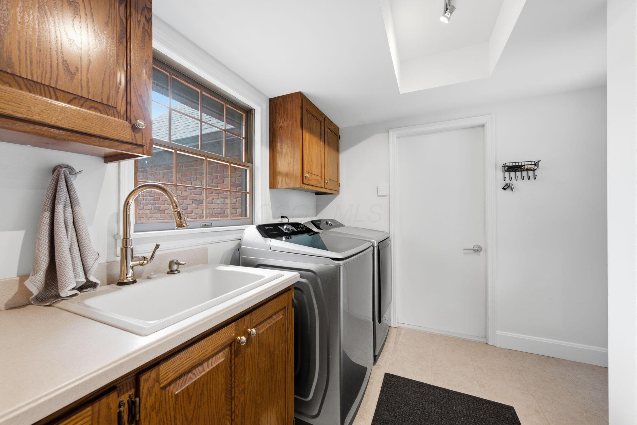 6075 Whittingham Drive Property Photo 16