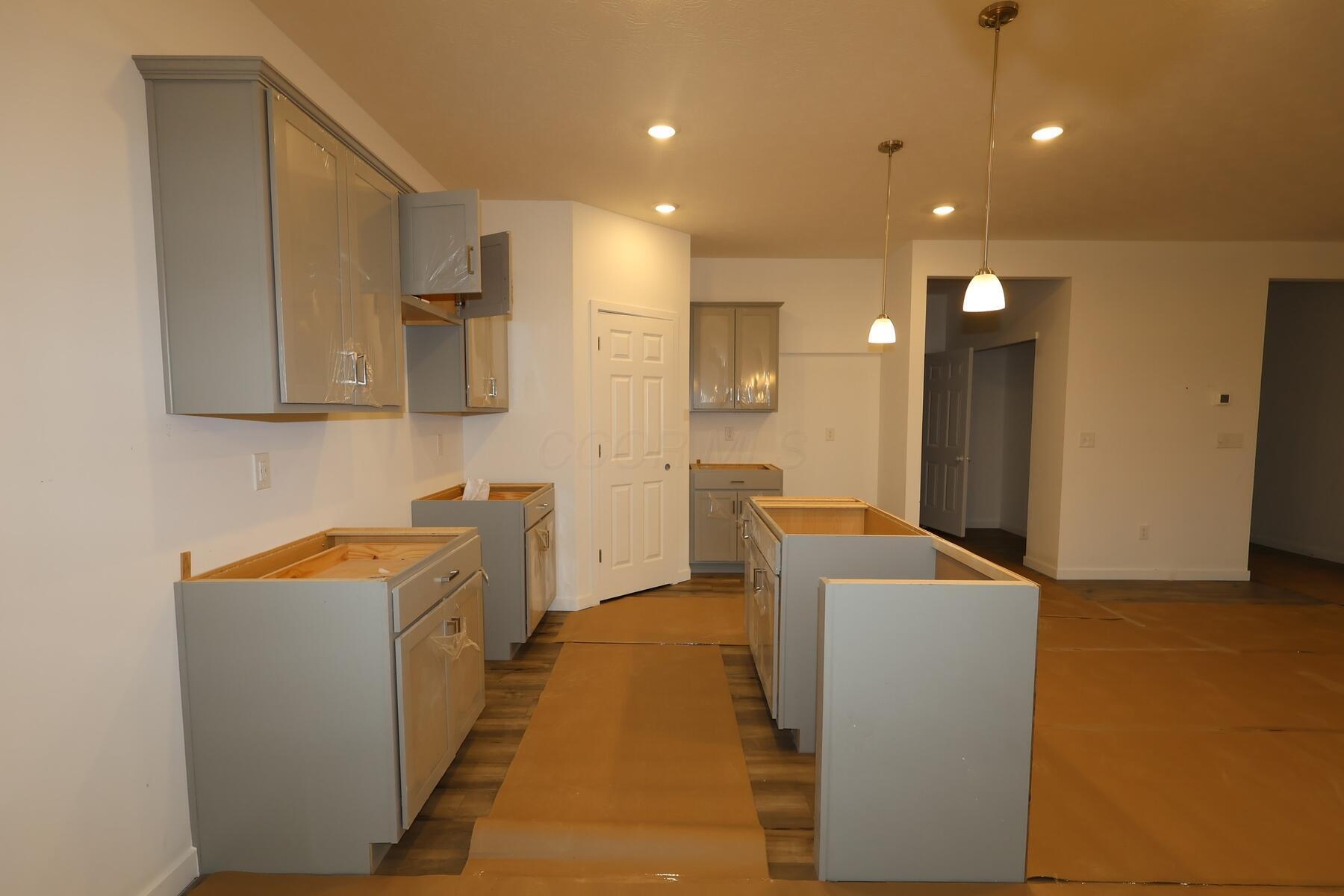 1171 Brittany Drive Property Photo 6