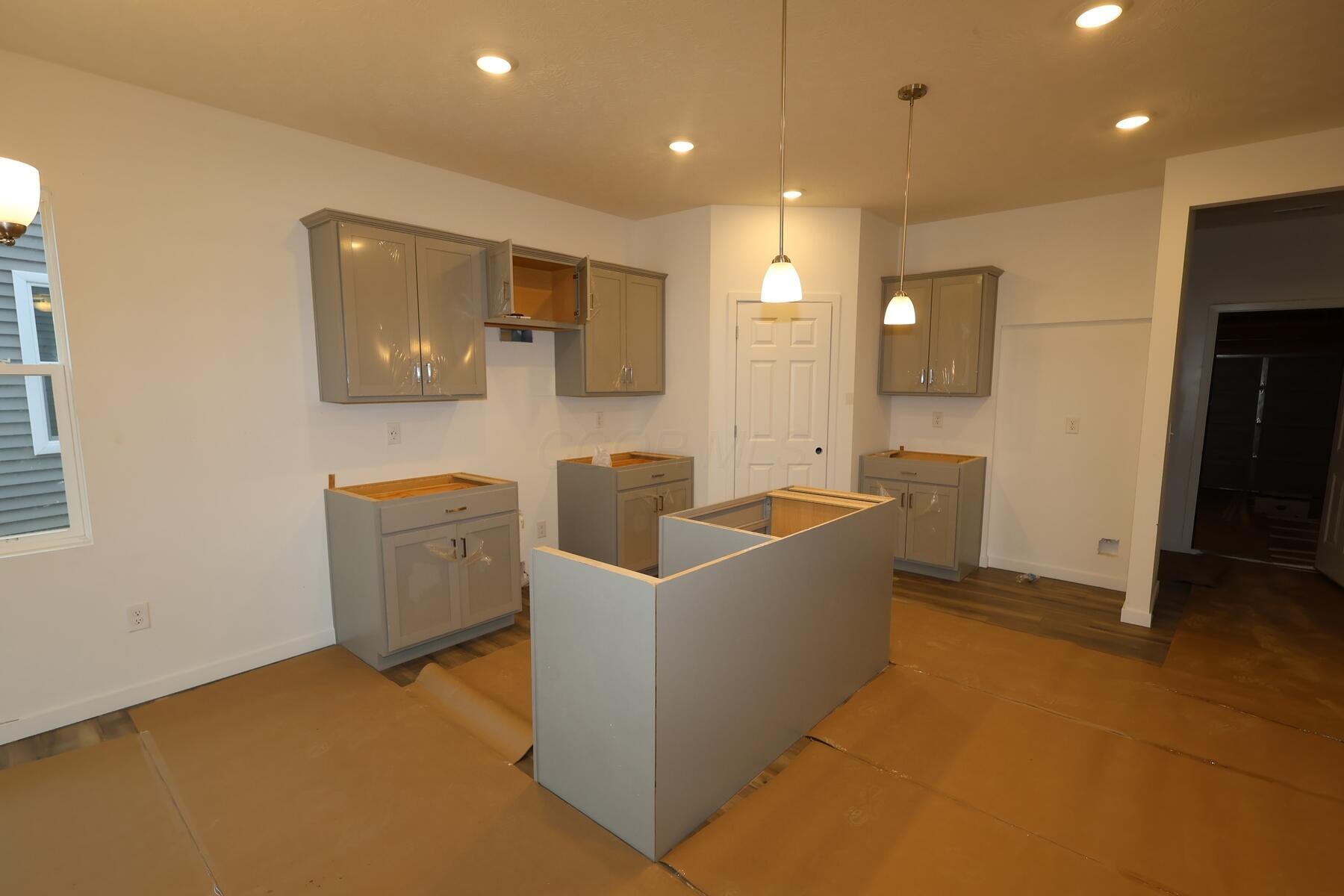1171 Brittany Drive Property Photo 8