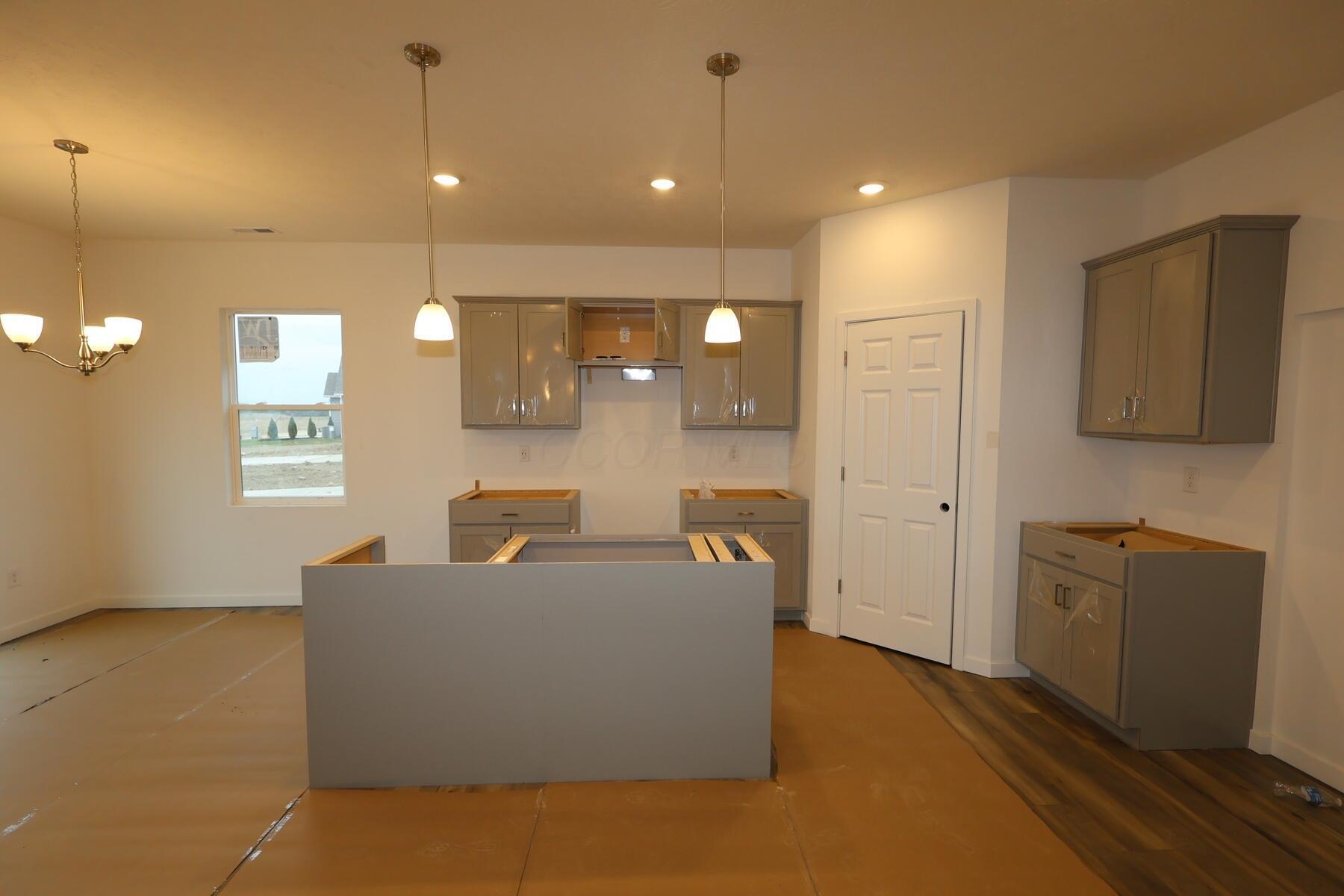 1171 Brittany Drive Property Photo 9
