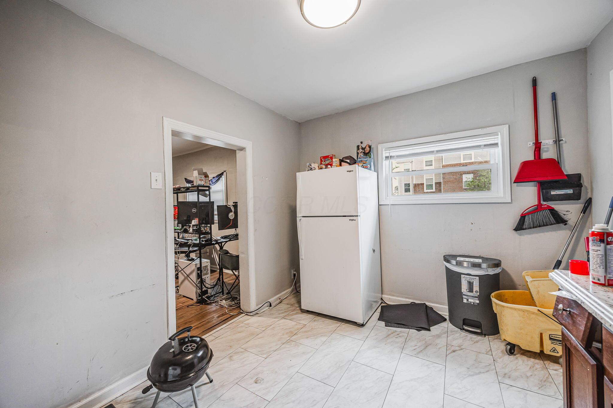 355 E Innis Avenue Property Photo 18
