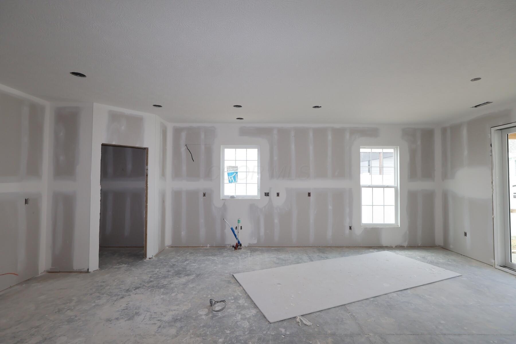 4533 Corsican Loop E Property Photo 3
