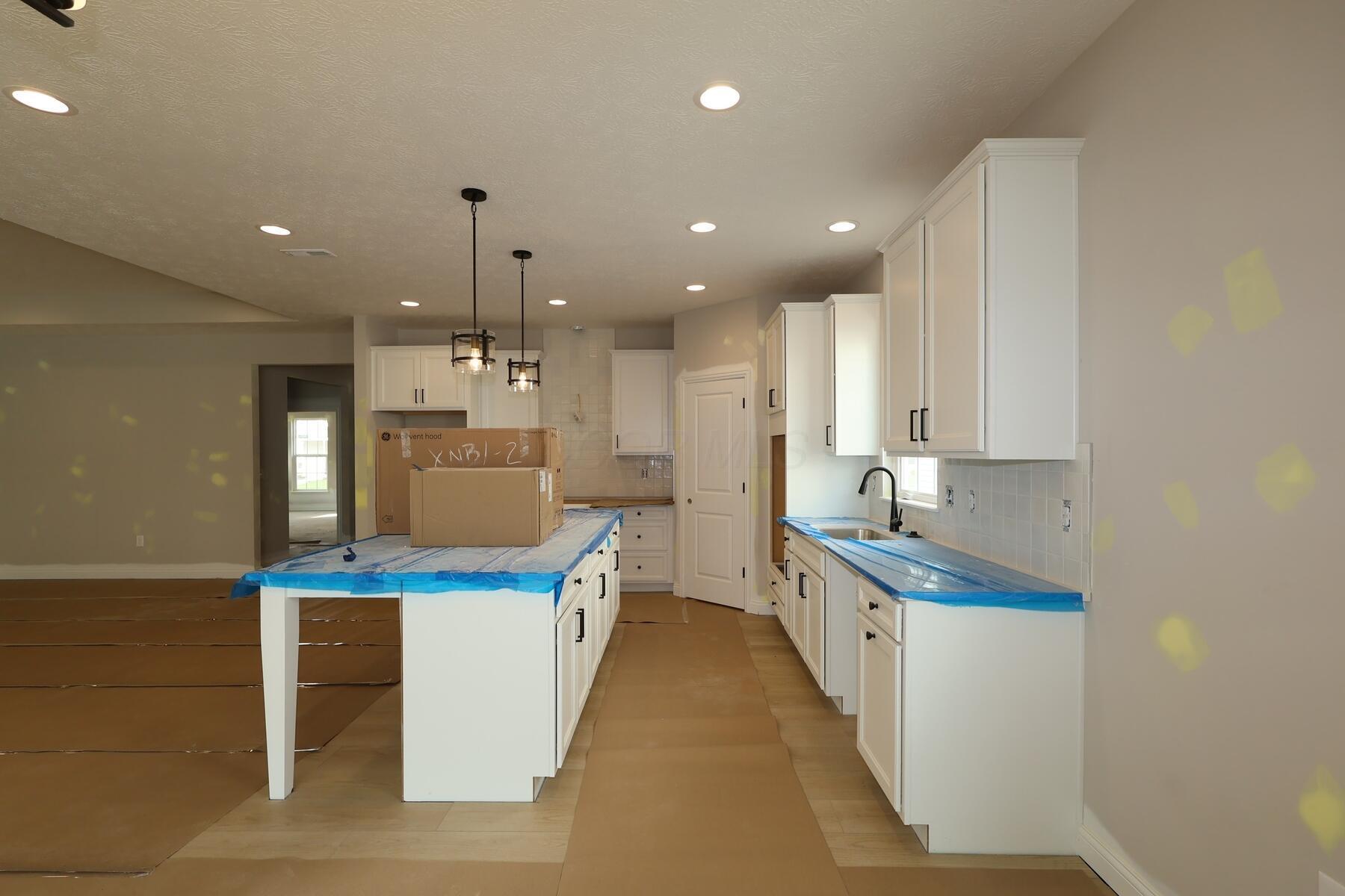4533 Corsican Loop E Property Photo 9