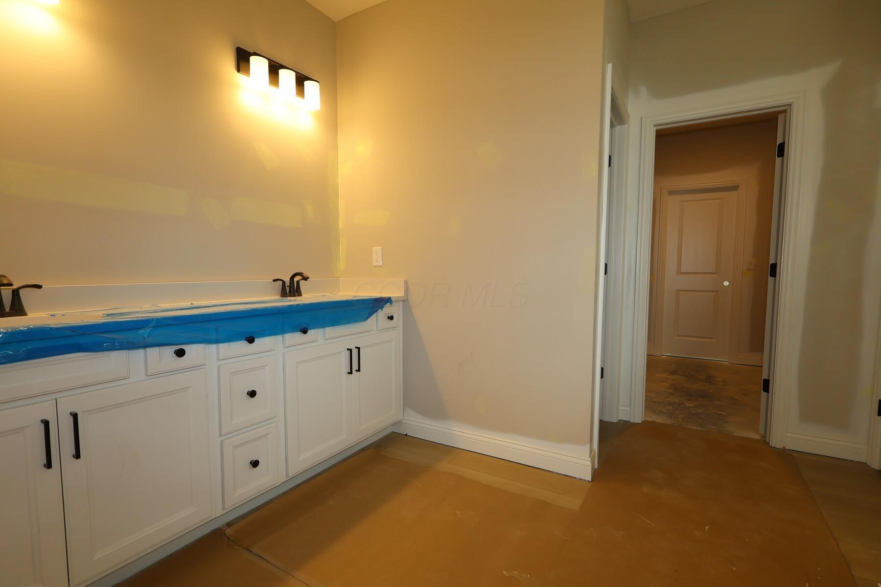 4533 Corsican Loop E Property Photo 15